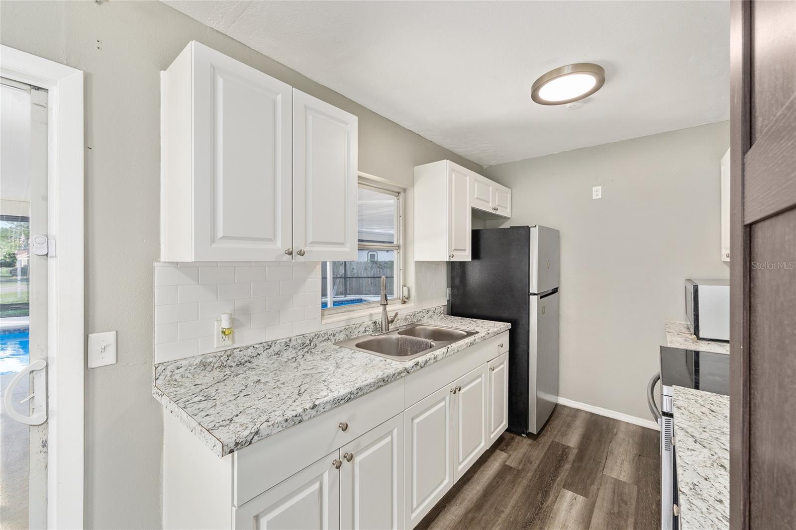 TOWN/BELLEVIEW - Residential