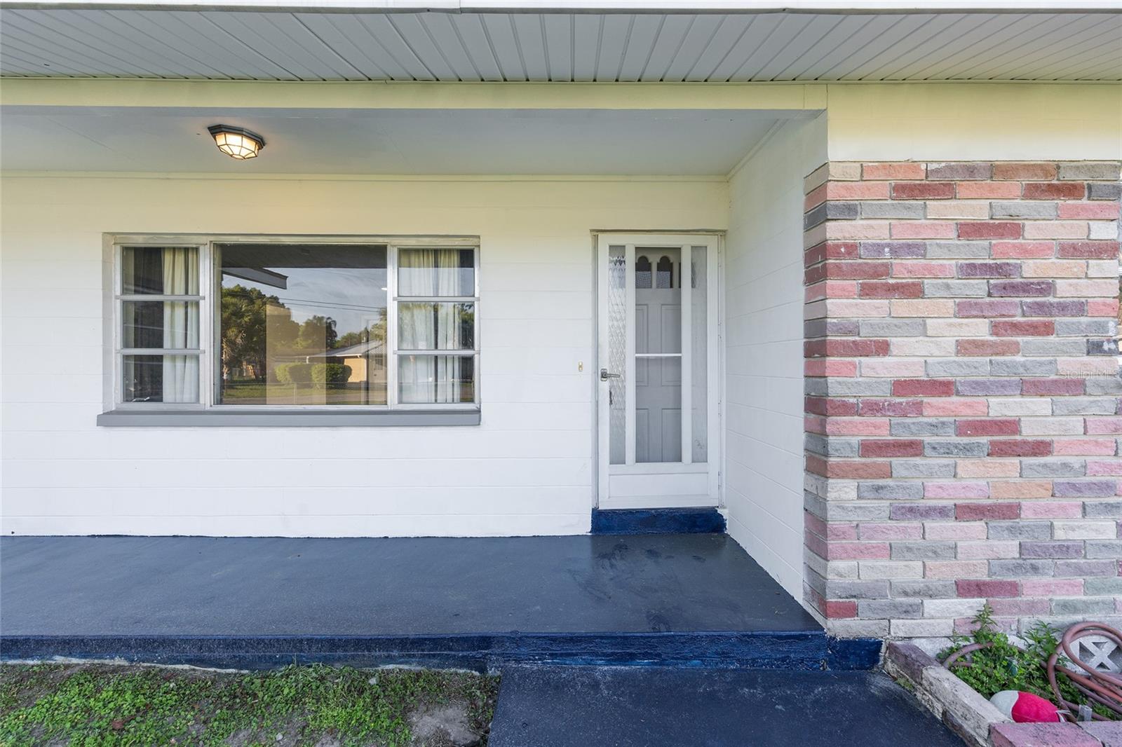 TOWN/BELLEVIEW - Residential