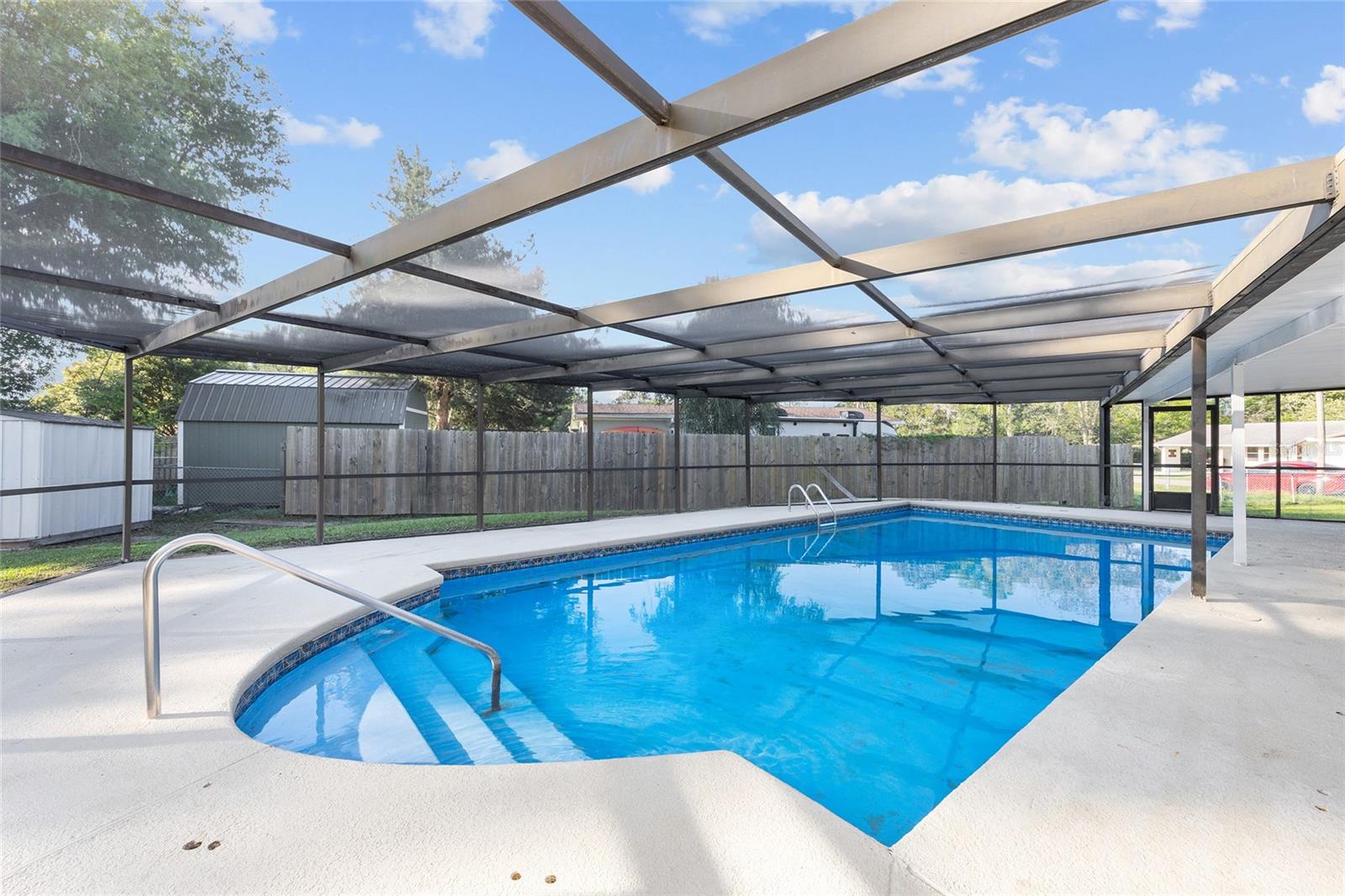 TOWN/BELLEVIEW - Residential