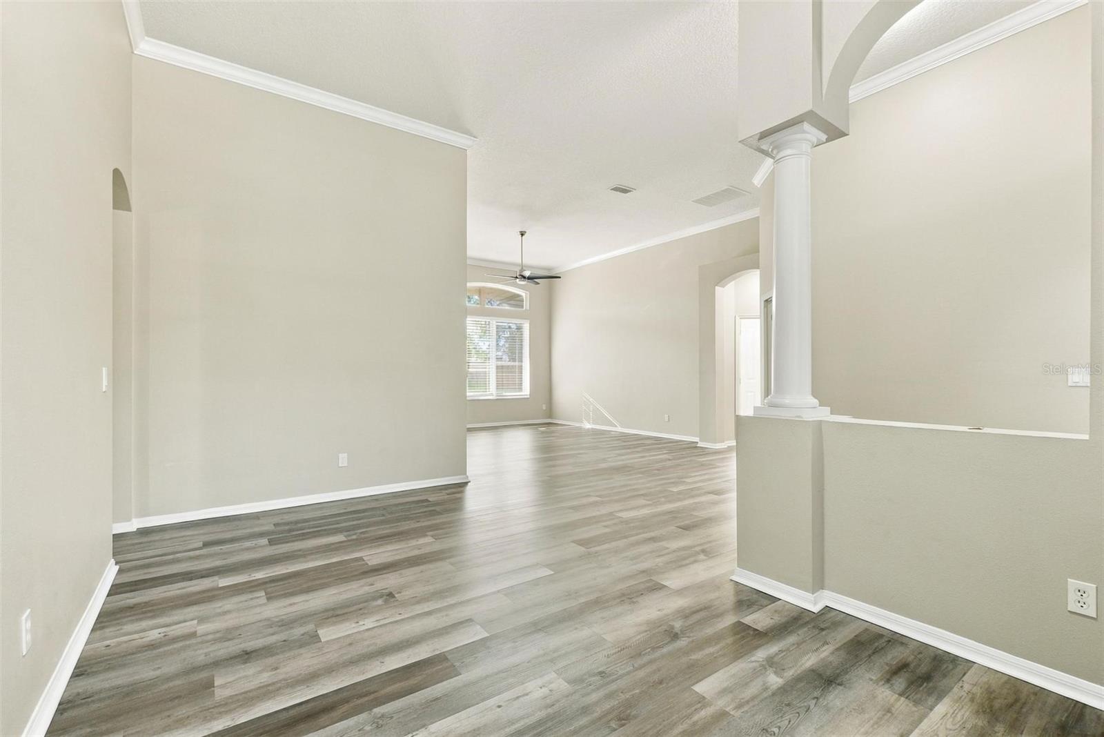 1496 WESCOTT LOOP