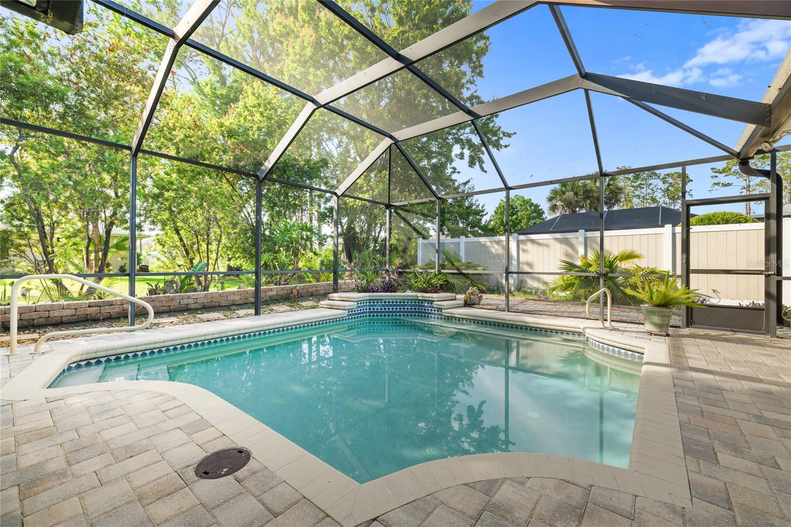 CYPRESS KNOLL - Residential