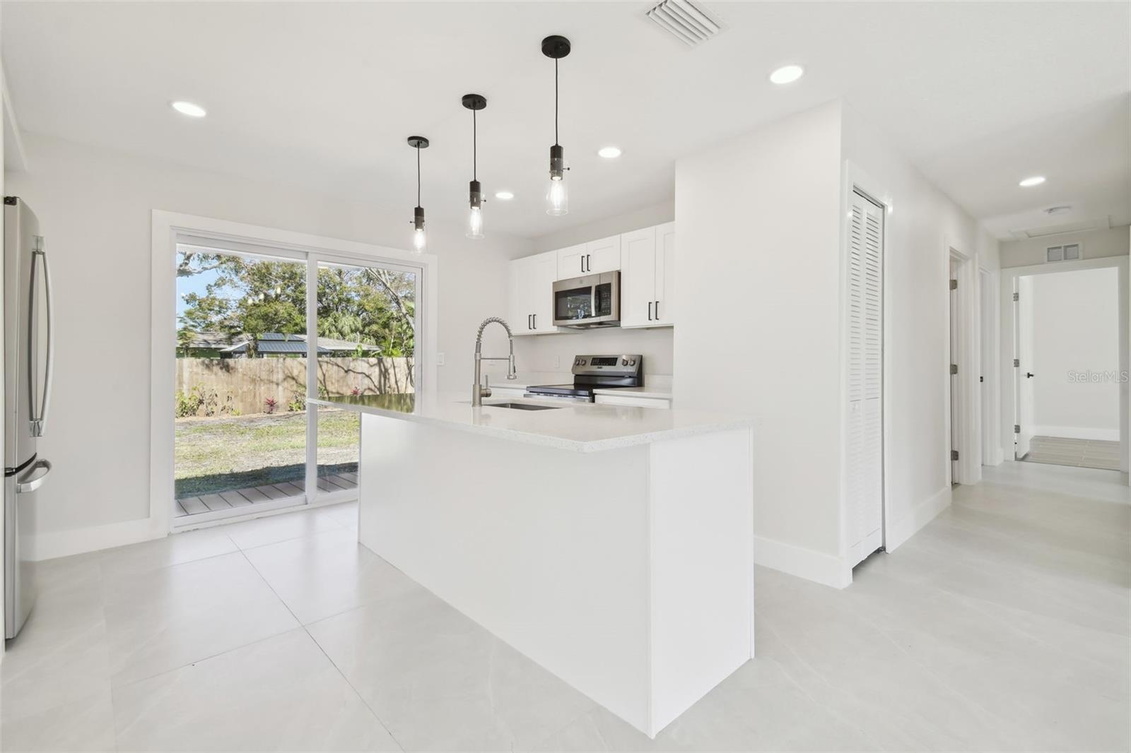 GANDY GARDENS 3 - Residential