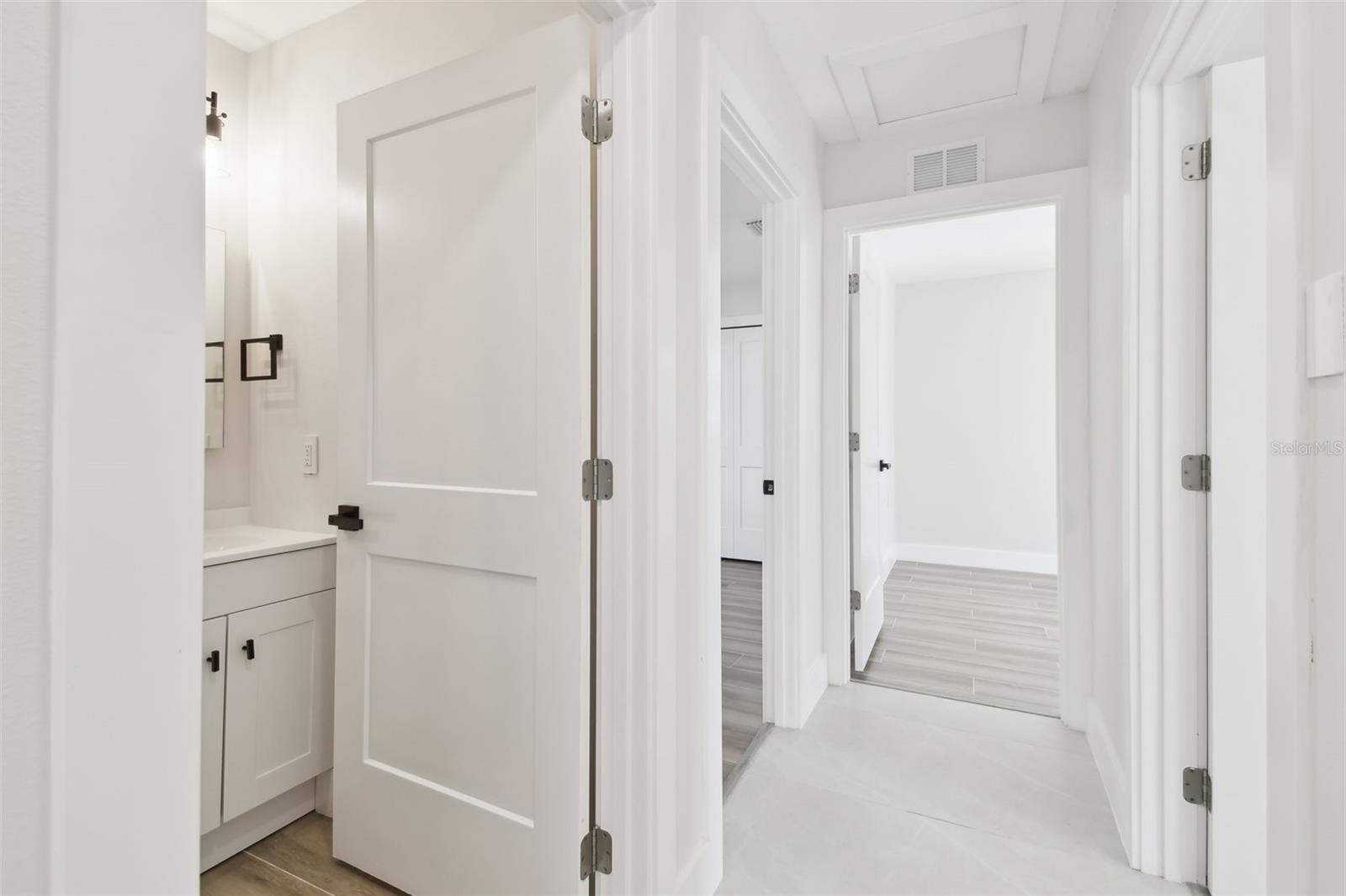 GANDY GARDENS 3 - Residential