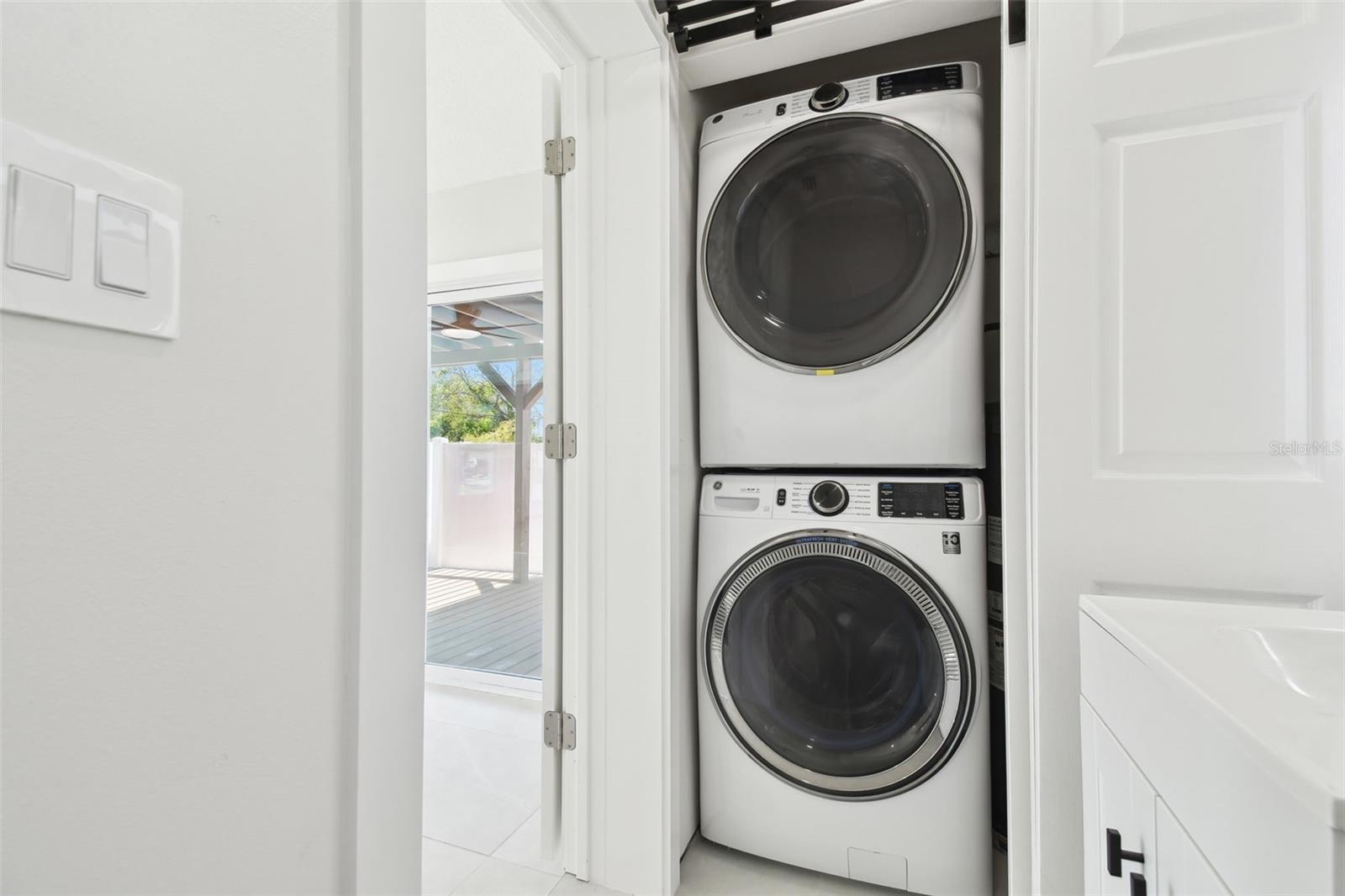 GANDY GARDENS 3 - Residential