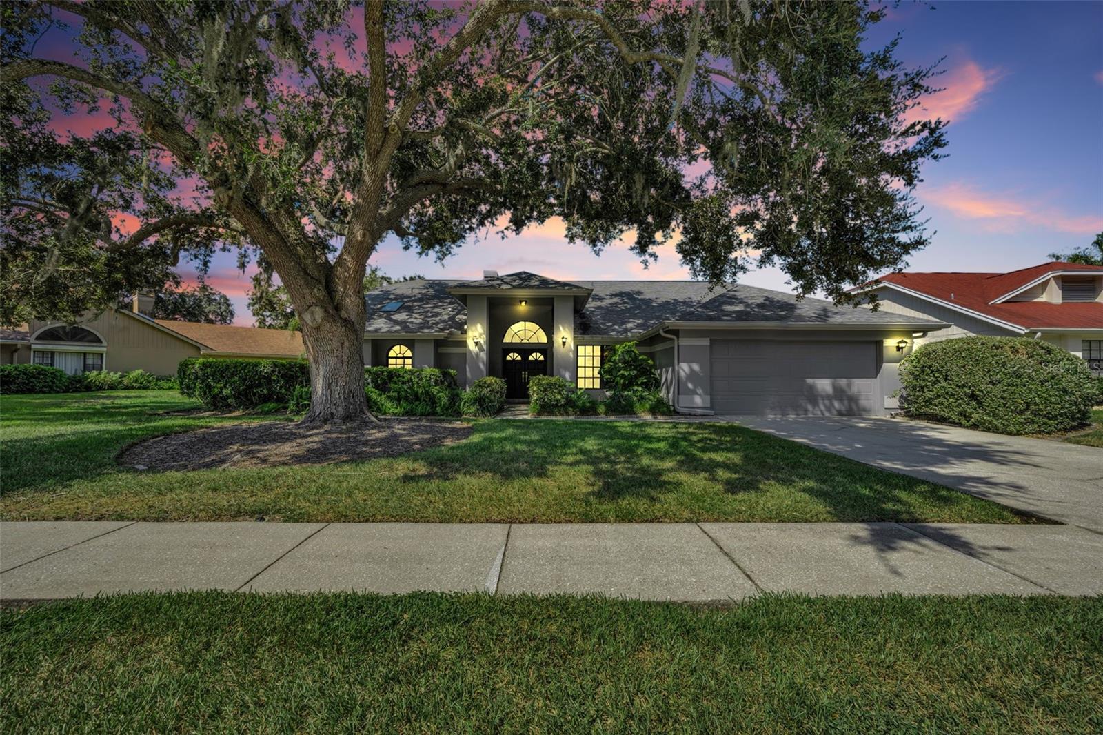 802 CENTERWOOD DRIVE