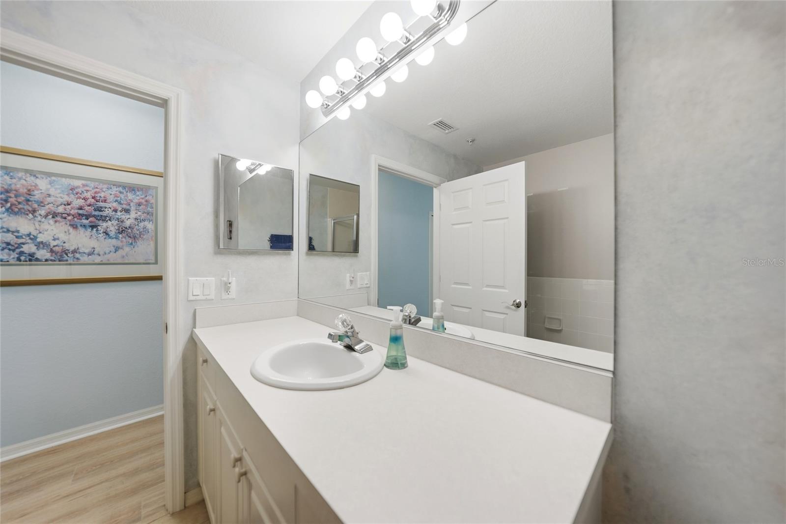 FOUNTAIN COURT PH 04 - Residential