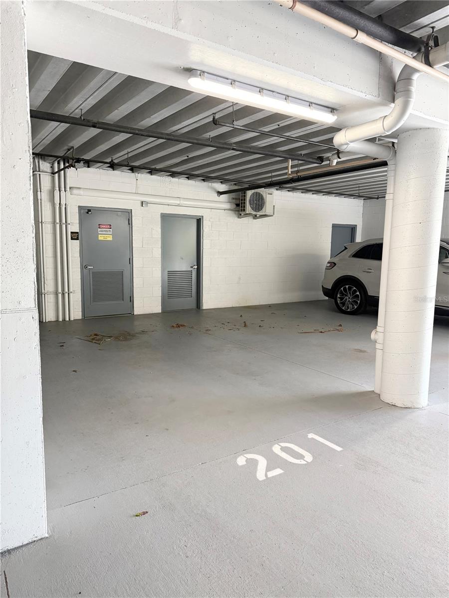 FOUNTAIN COURT PH 04 - Residential