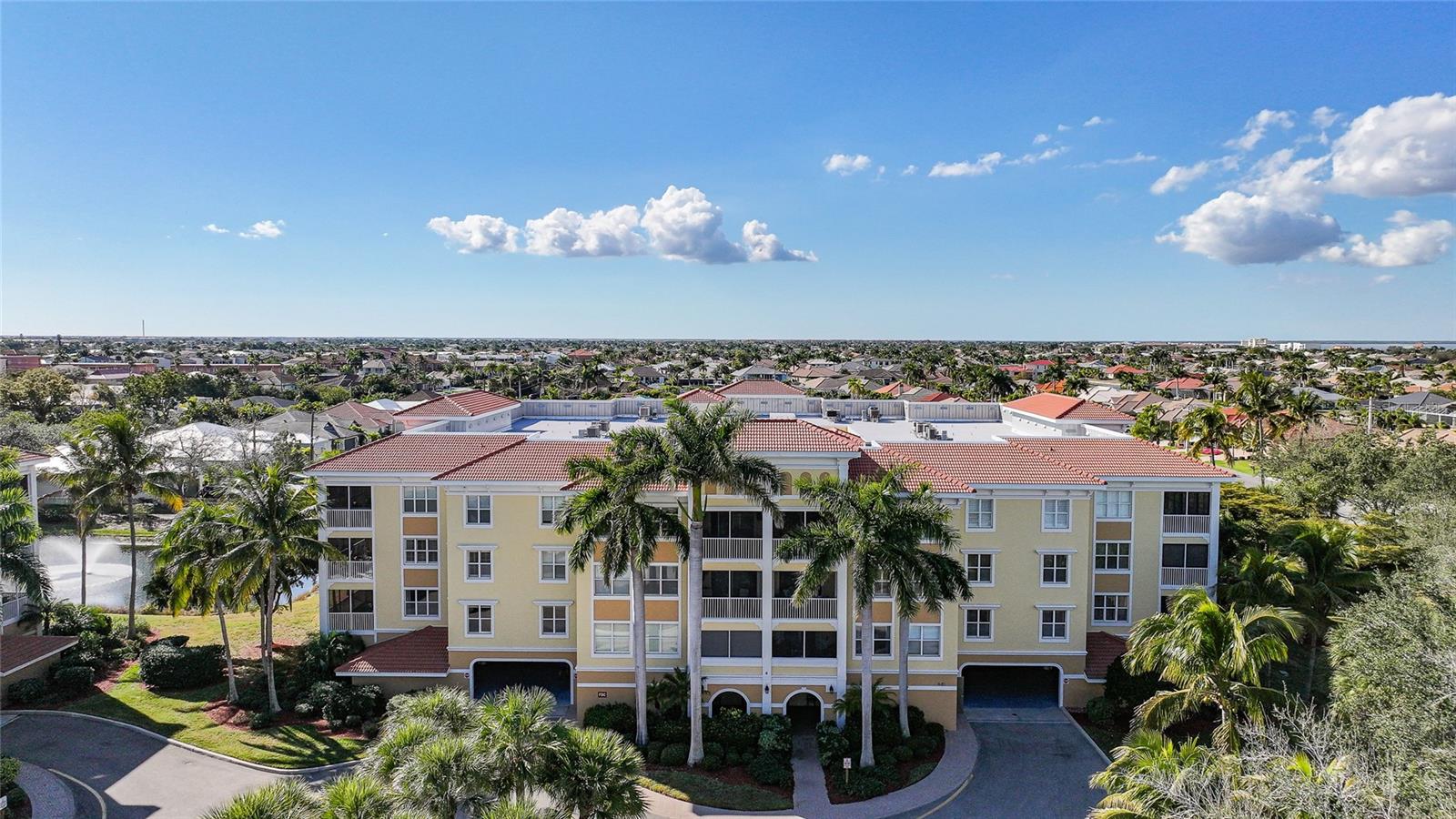 FOUNTAIN COURT PH 04 - Residential