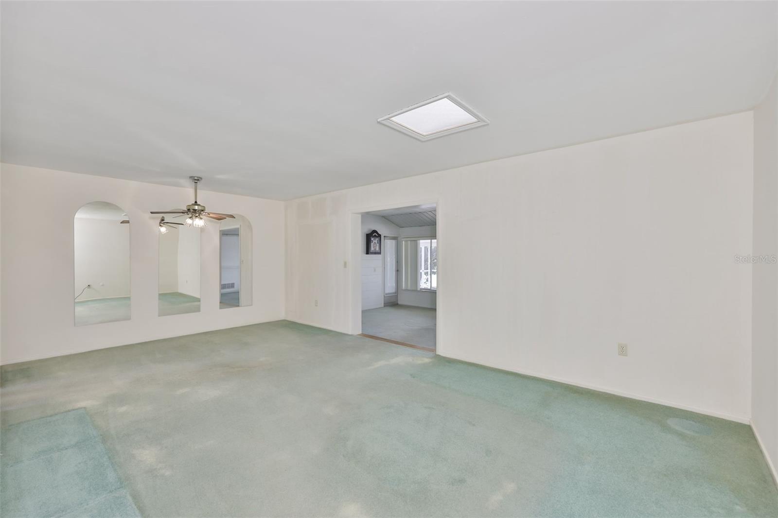 DEL WEBBS SUN CITY FLORIDA UN - Residential