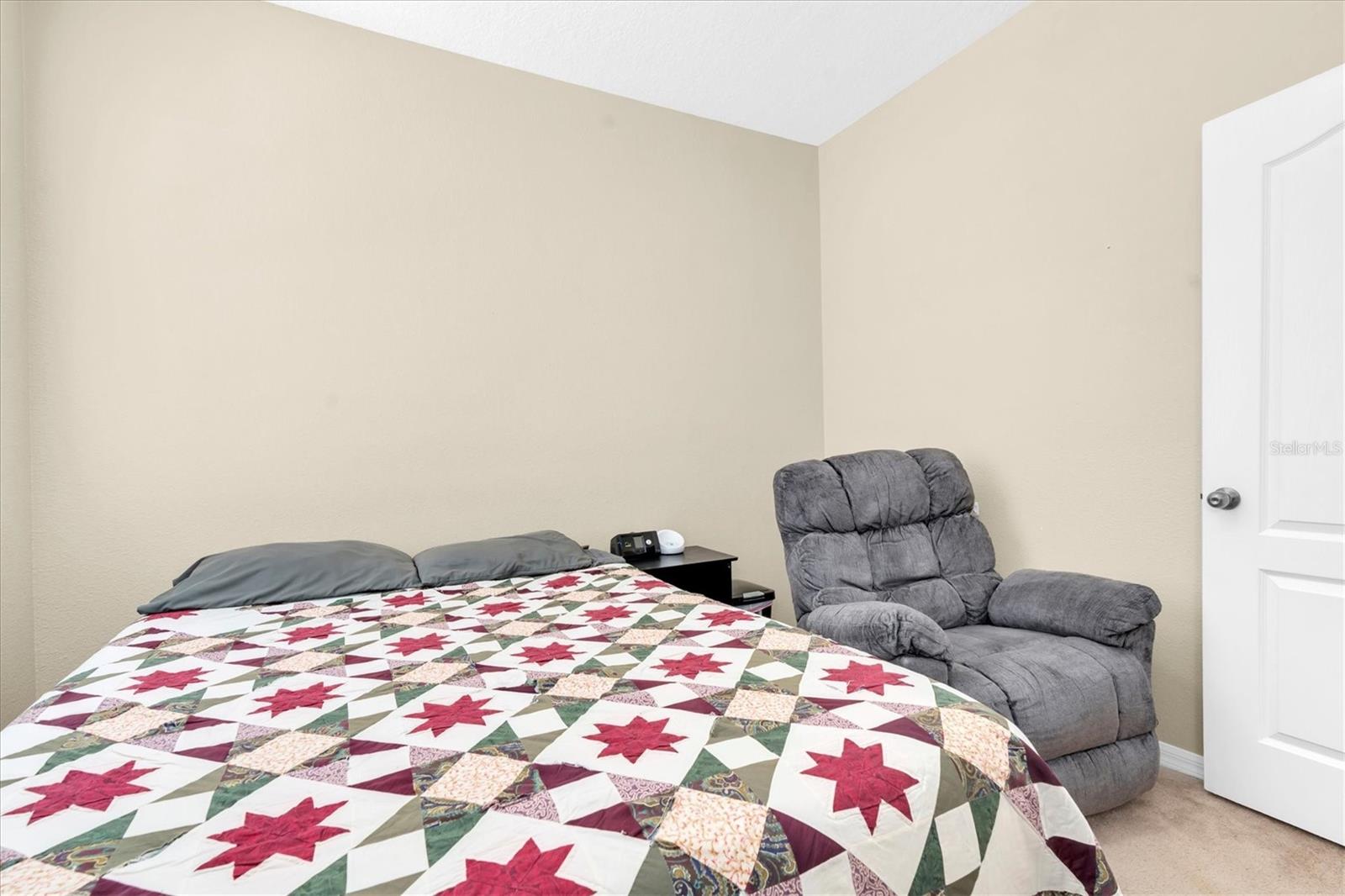 COLONY LAKES - Residential