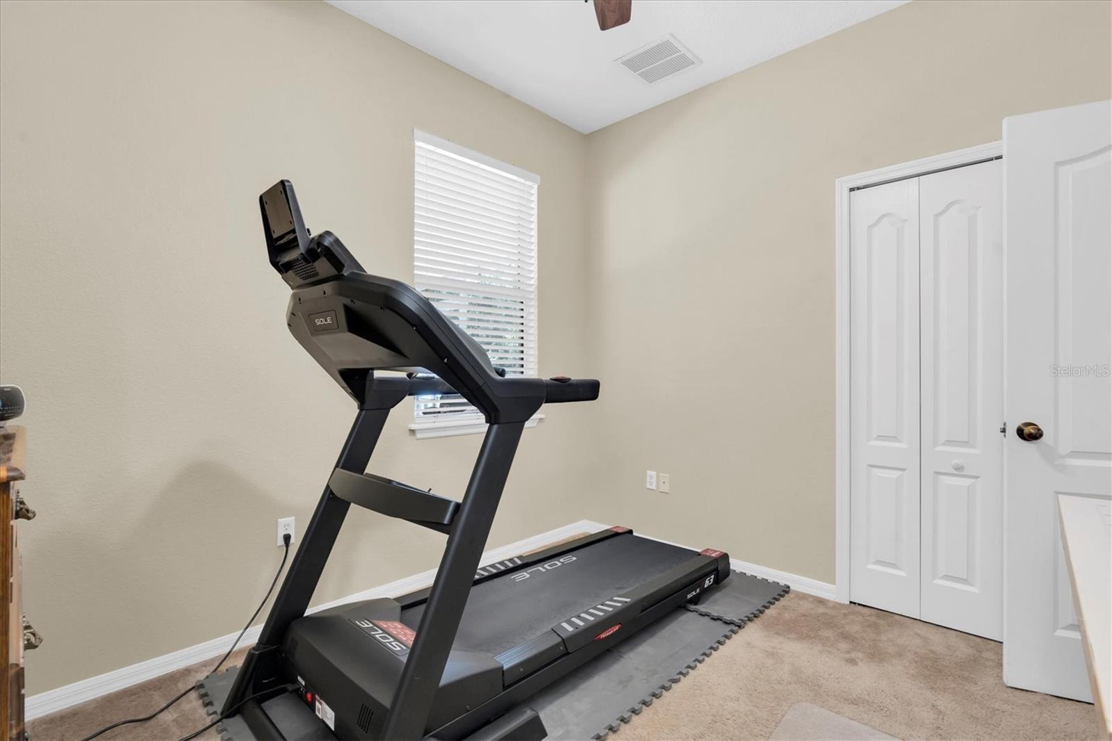 COLONY LAKES - Residential