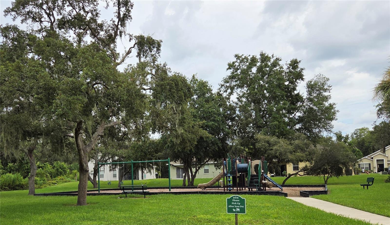 COLONY LAKES - Residential