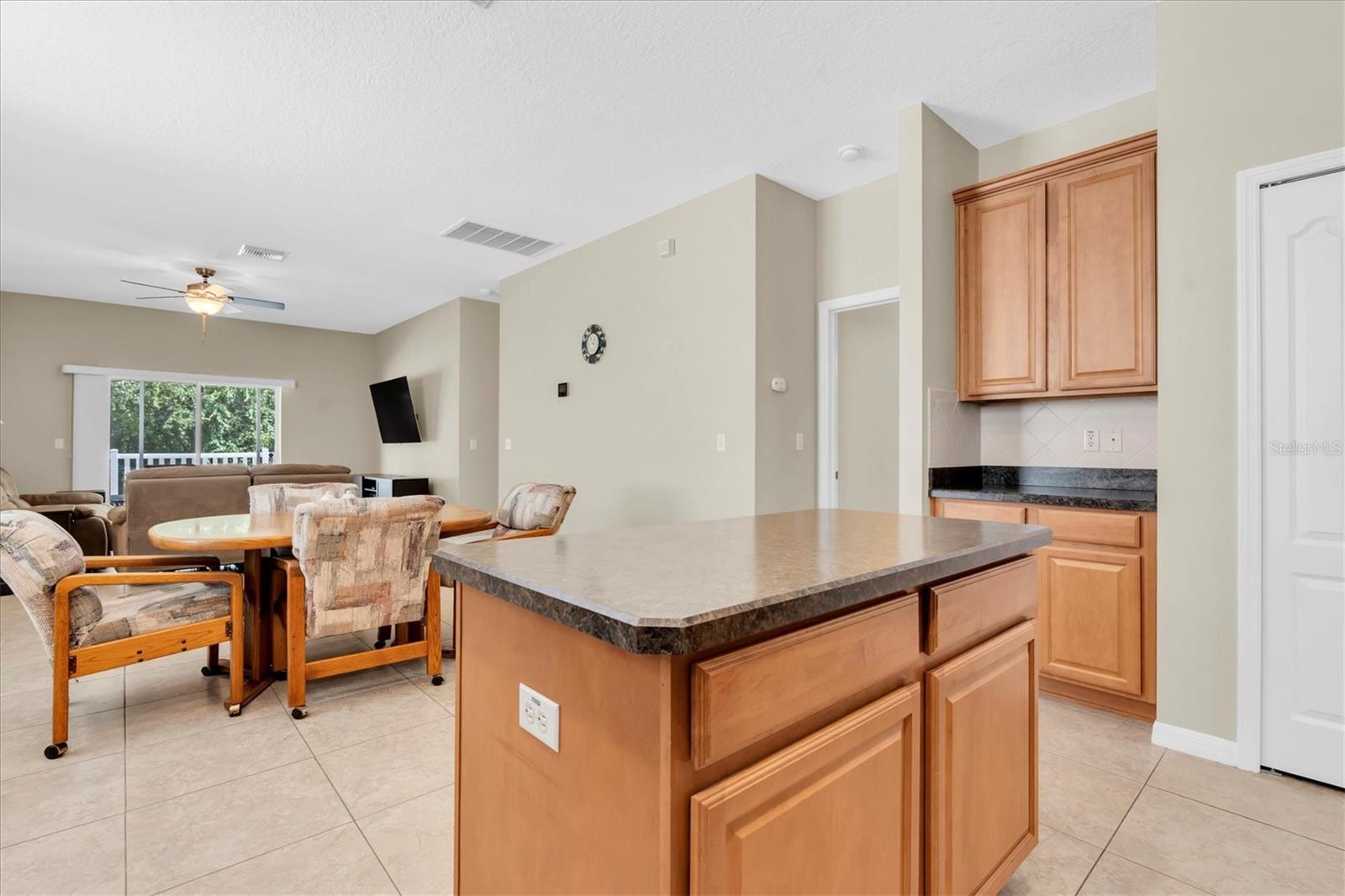 COLONY LAKES - Residential