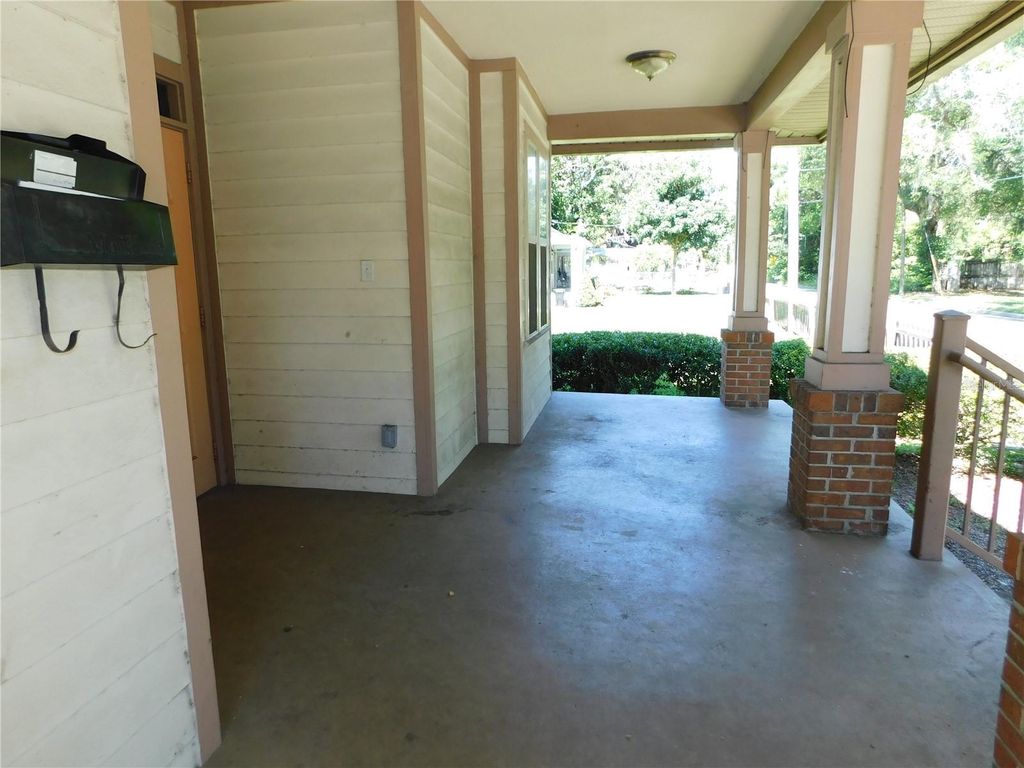 Photo of 801 NW 3rd Avenue #B, Gainesville, FL 32601 (MLS # GC537431)