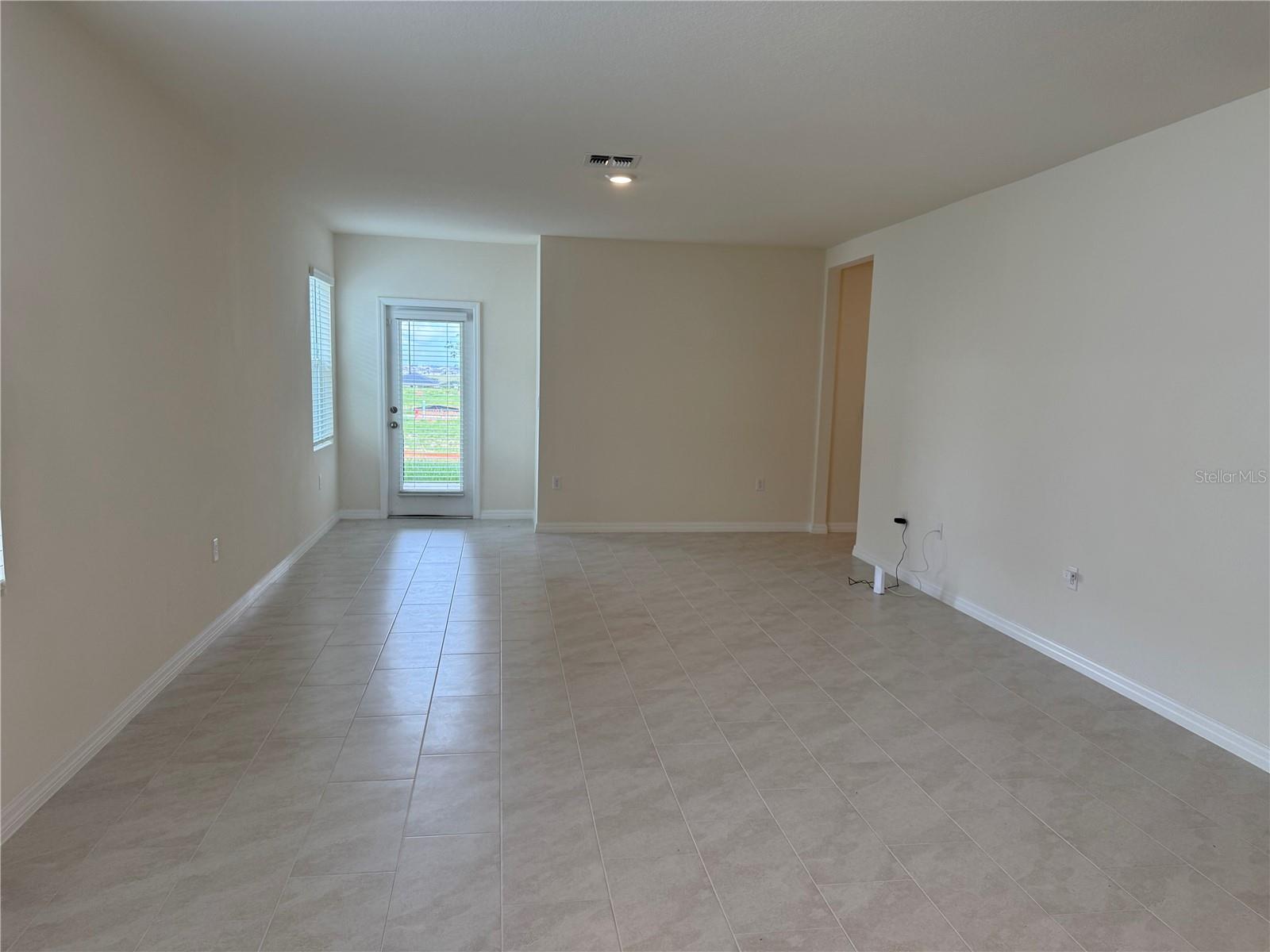 HAMILTON BLUFF - Residential Lease