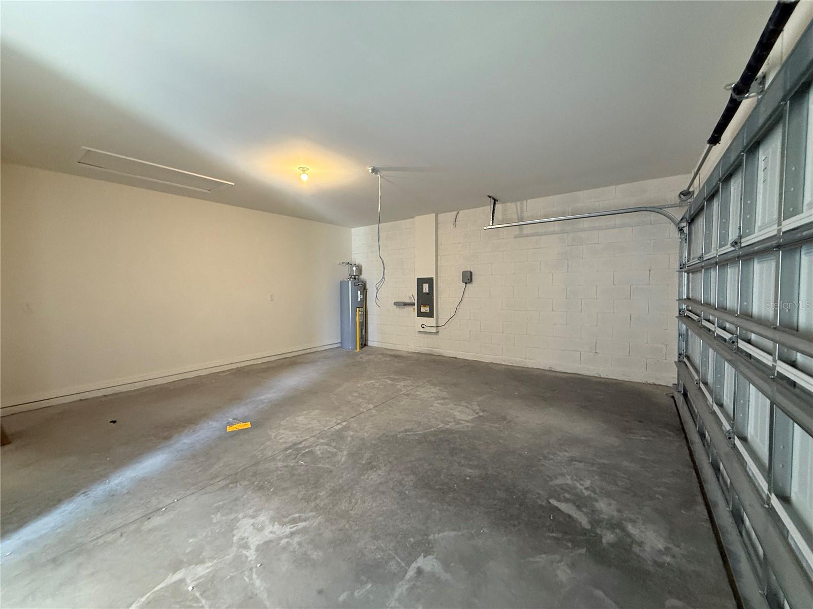 HAMILTON BLUFF - Residential Lease