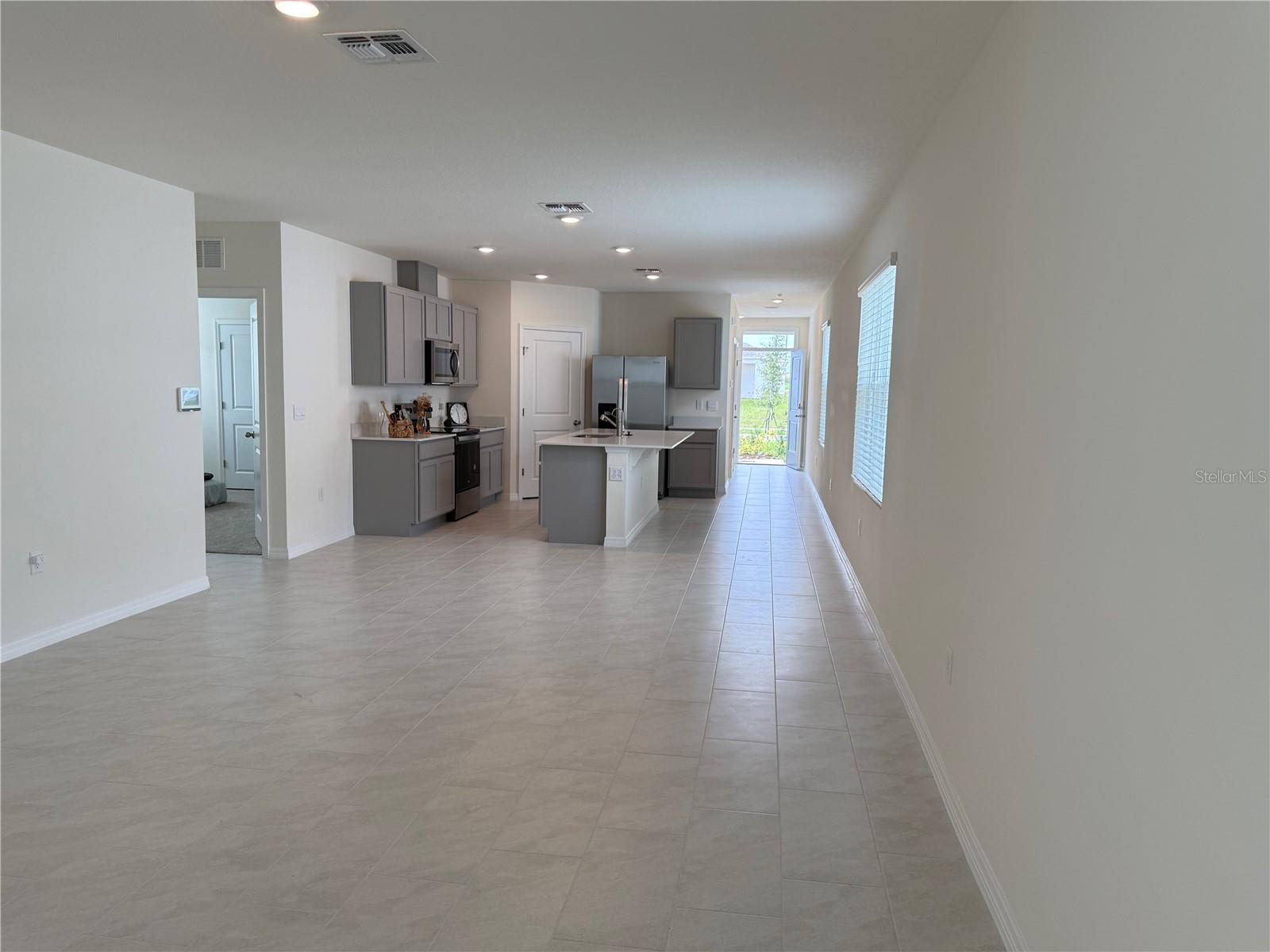 HAMILTON BLUFF - Residential Lease