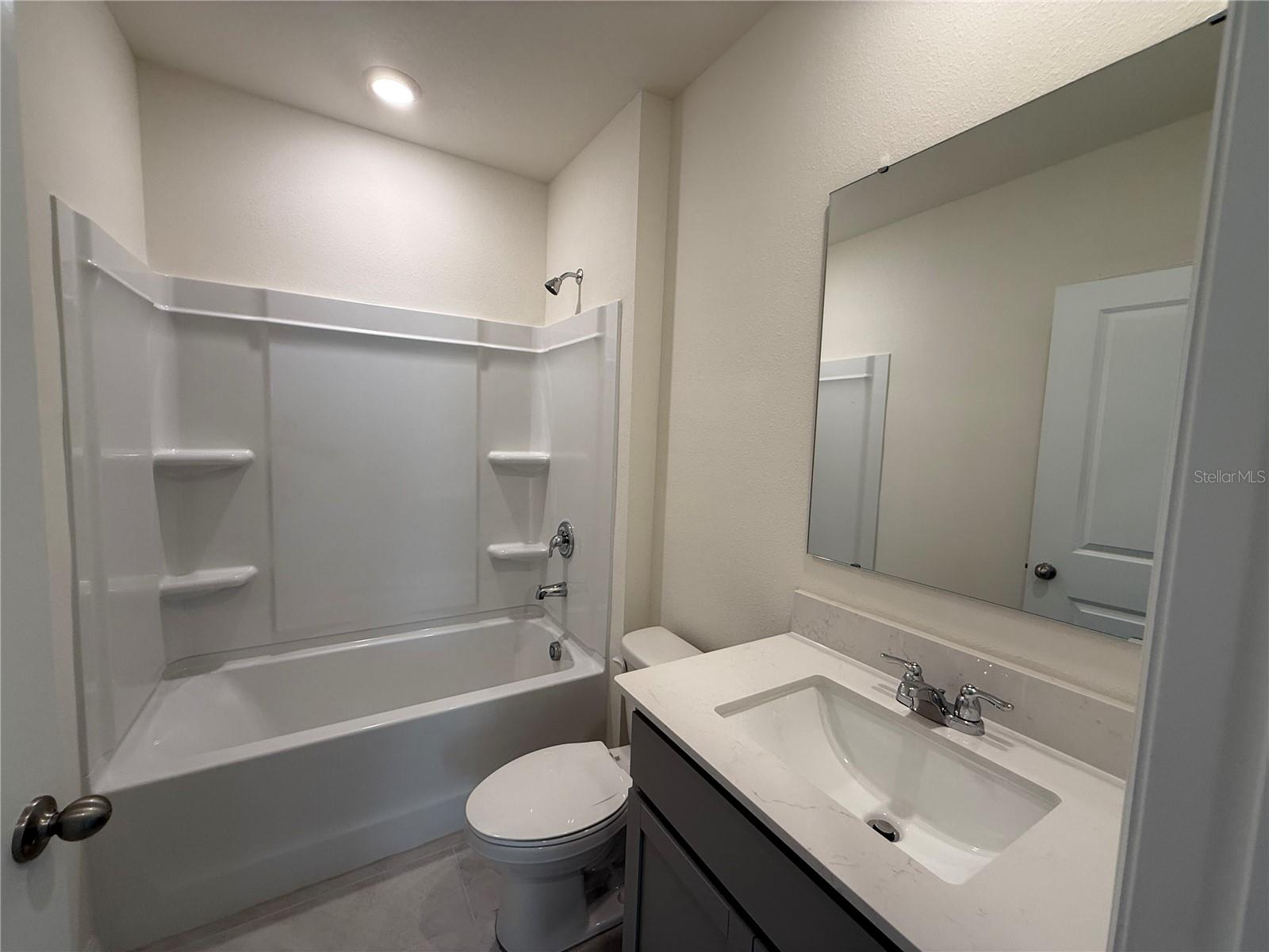 HAMILTON BLUFF - Residential Lease