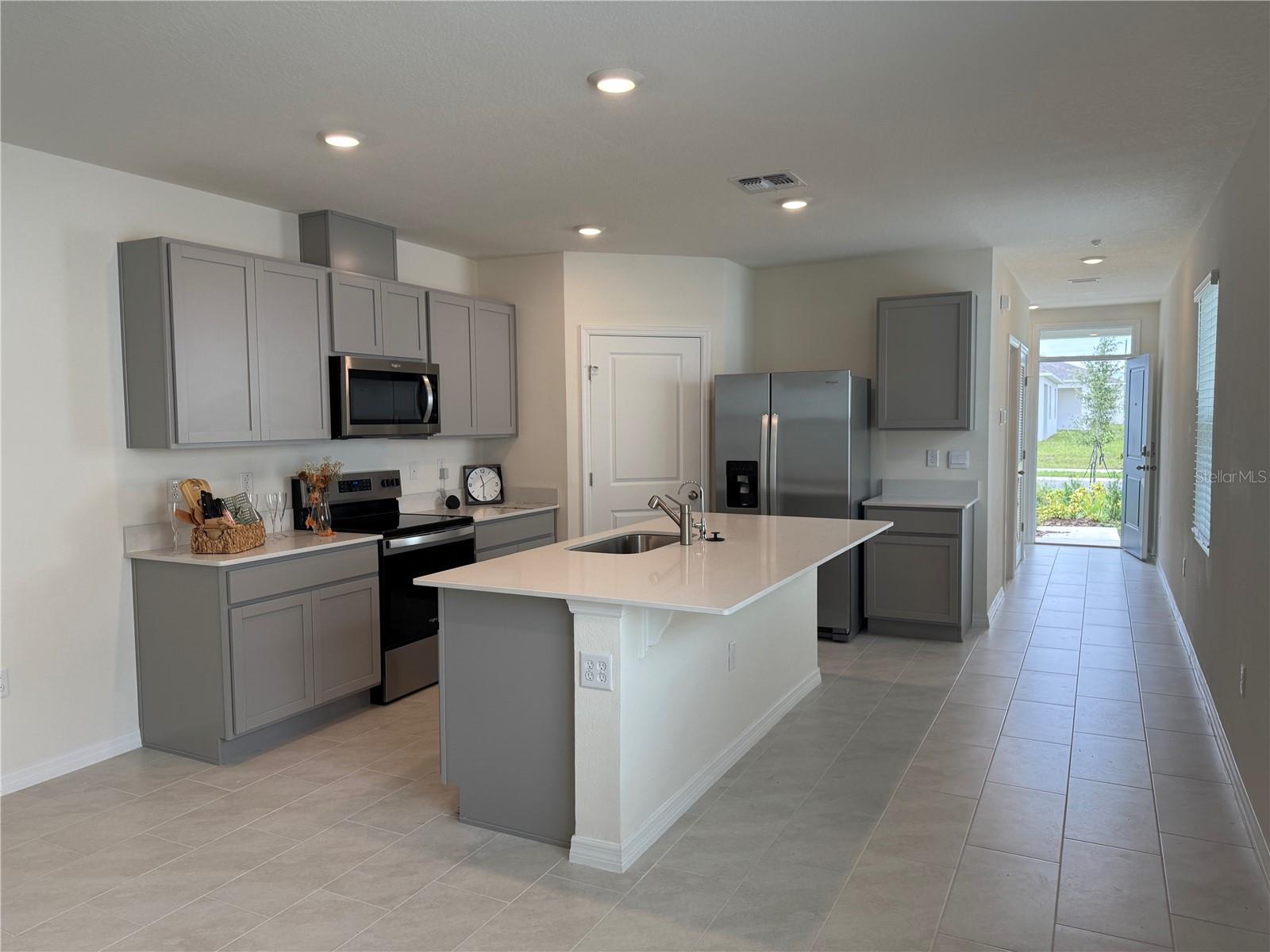 HAMILTON BLUFF - Residential Lease