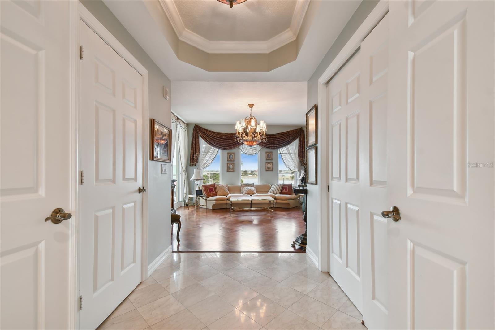 SERENO CONDO - Residential