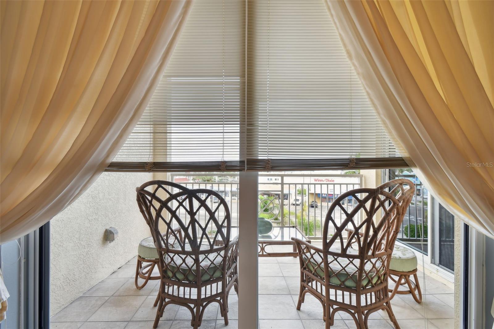 SERENO CONDO - Residential