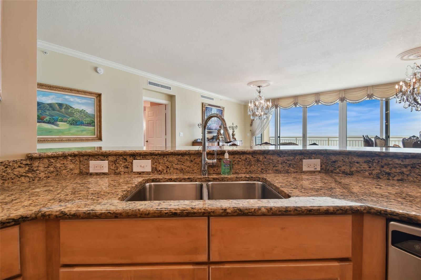 SERENO CONDO - Residential