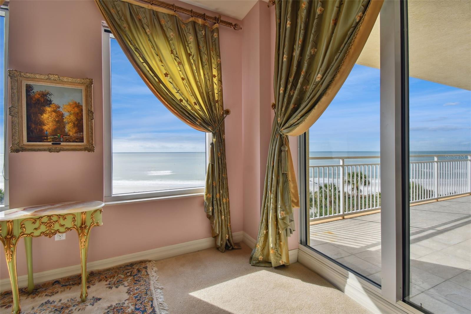 SERENO CONDO - Residential