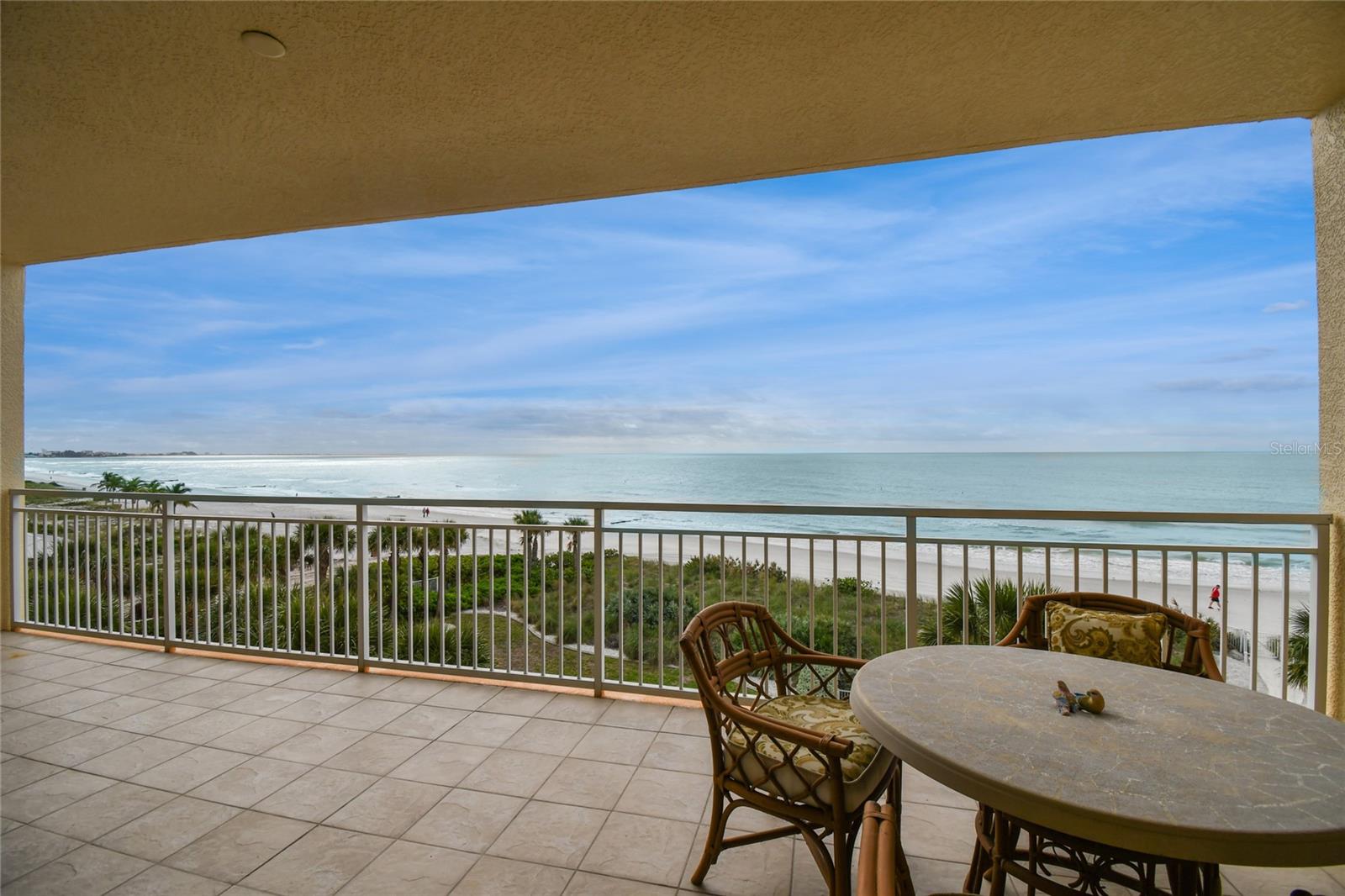 SERENO CONDO - Residential