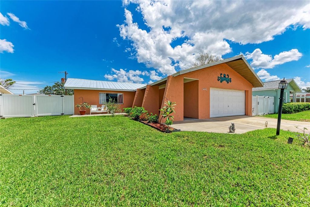 Photo of 2406 15th Street W, Palmetto, FL 34221 (MLS # A4656188)