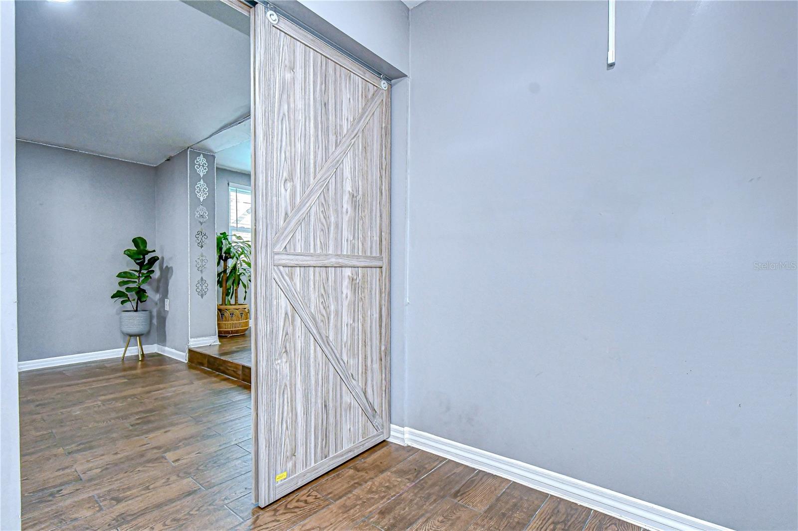 VAN SANT SUB - Residential