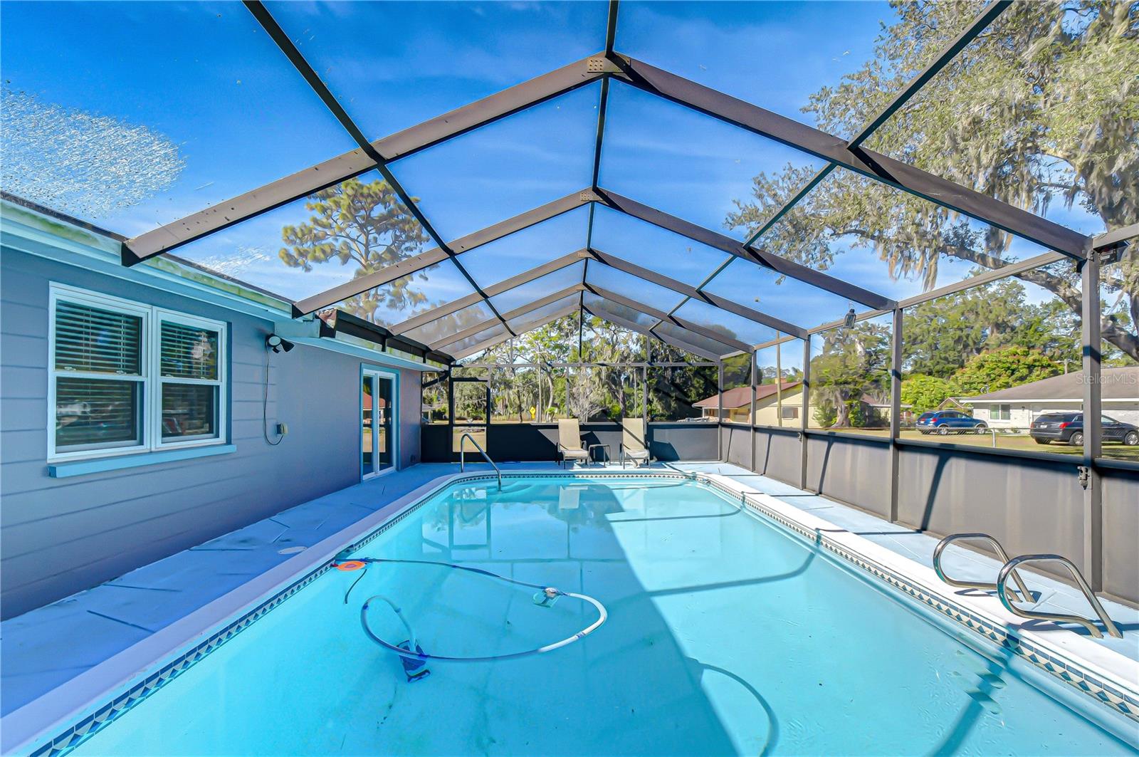 VAN SANT SUB - Residential