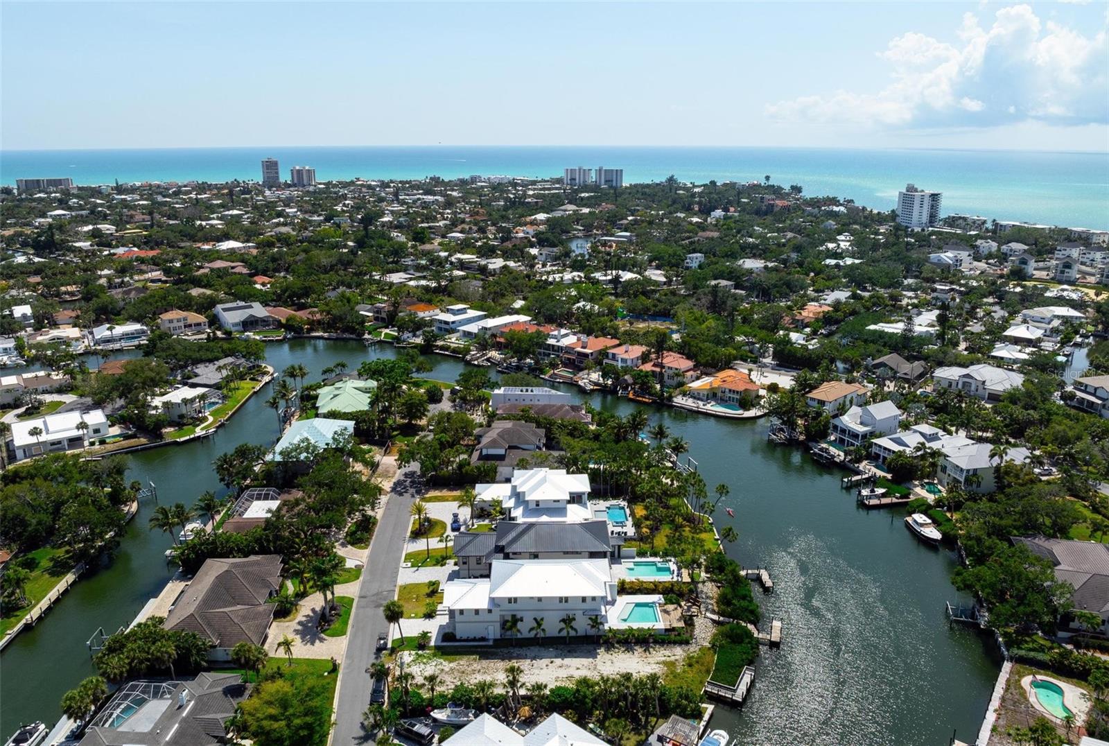 SIESTA BEACH - Residential
