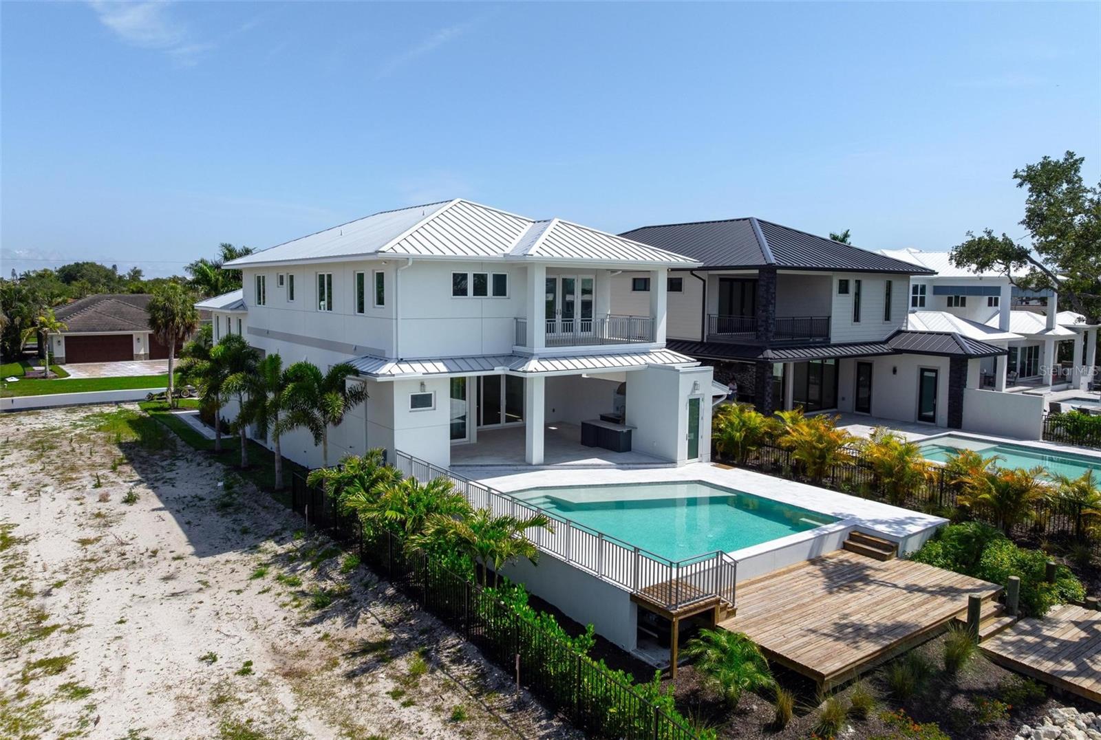 SIESTA BEACH - Residential