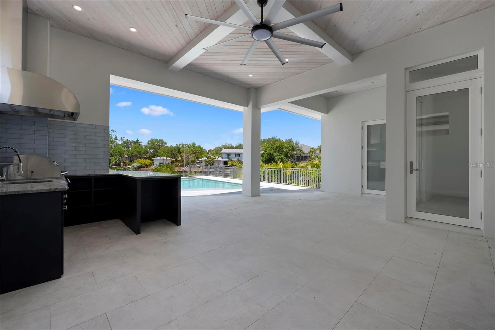 SIESTA BEACH - Residential