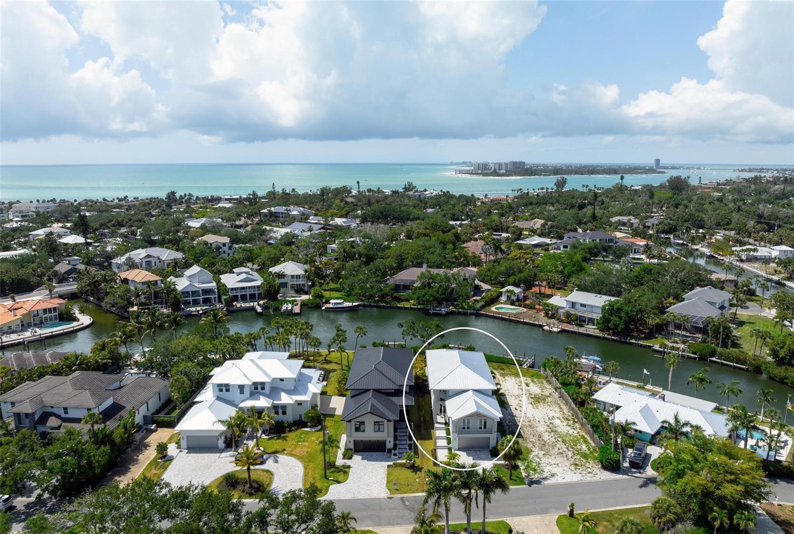 SIESTA BEACH - Residential
