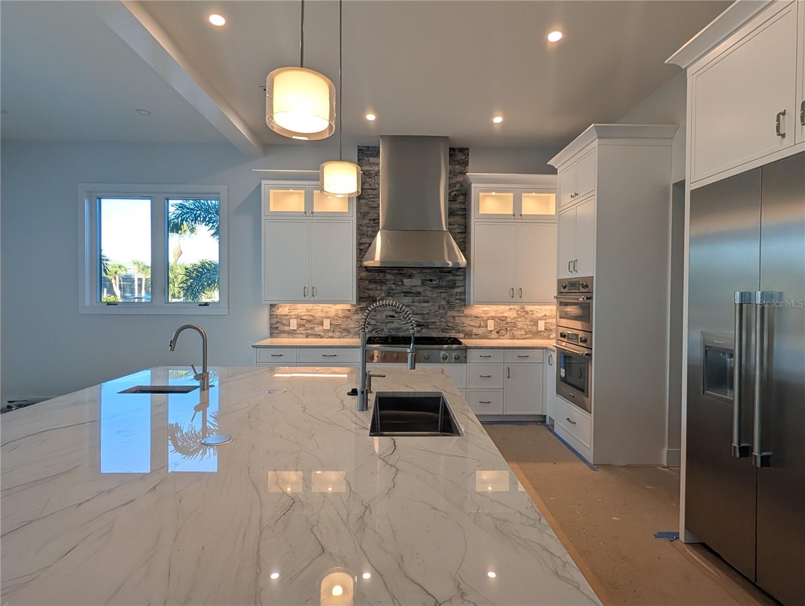 SIESTA BEACH - Residential