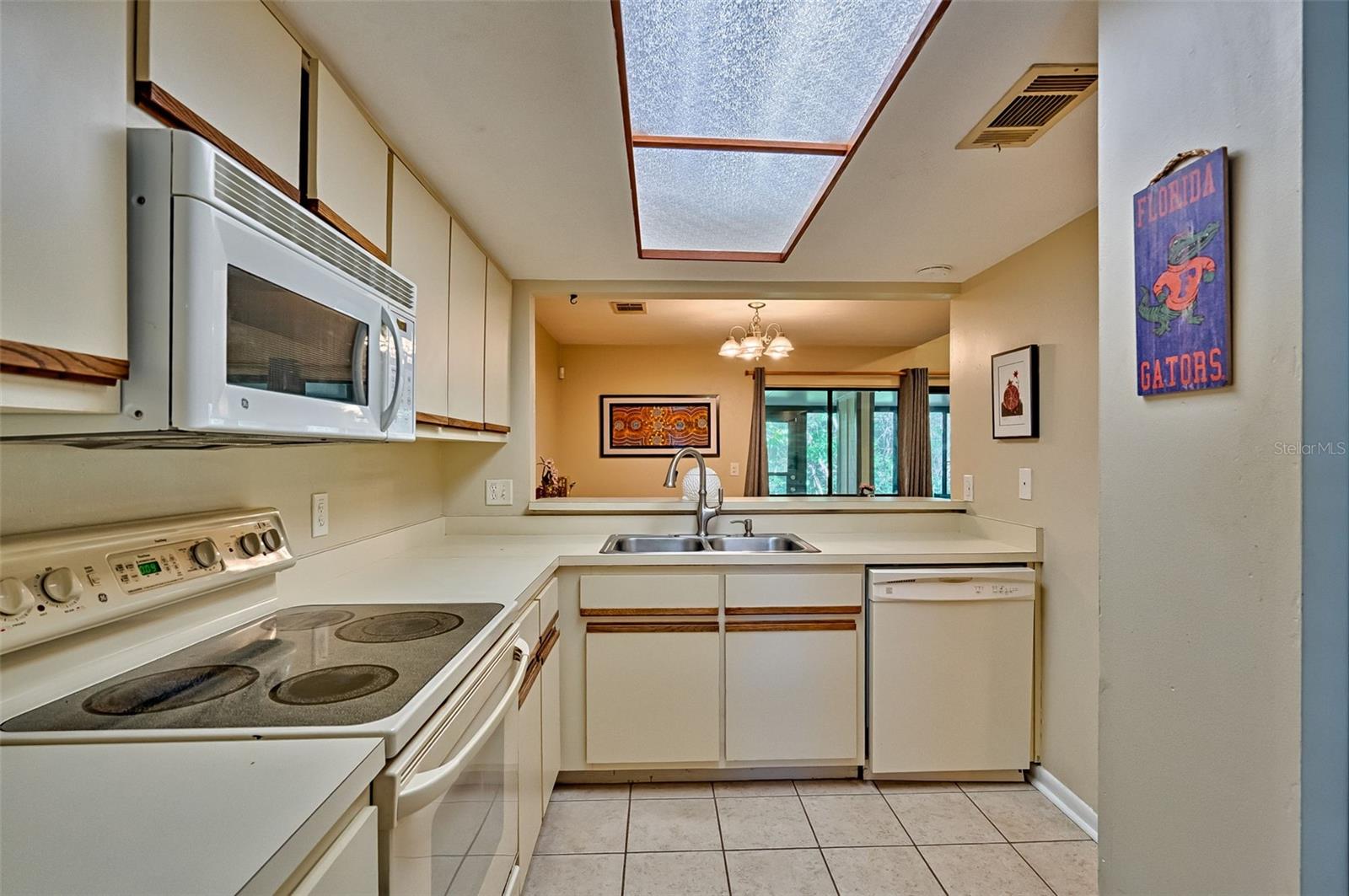 CYPRESS POINT - Residential