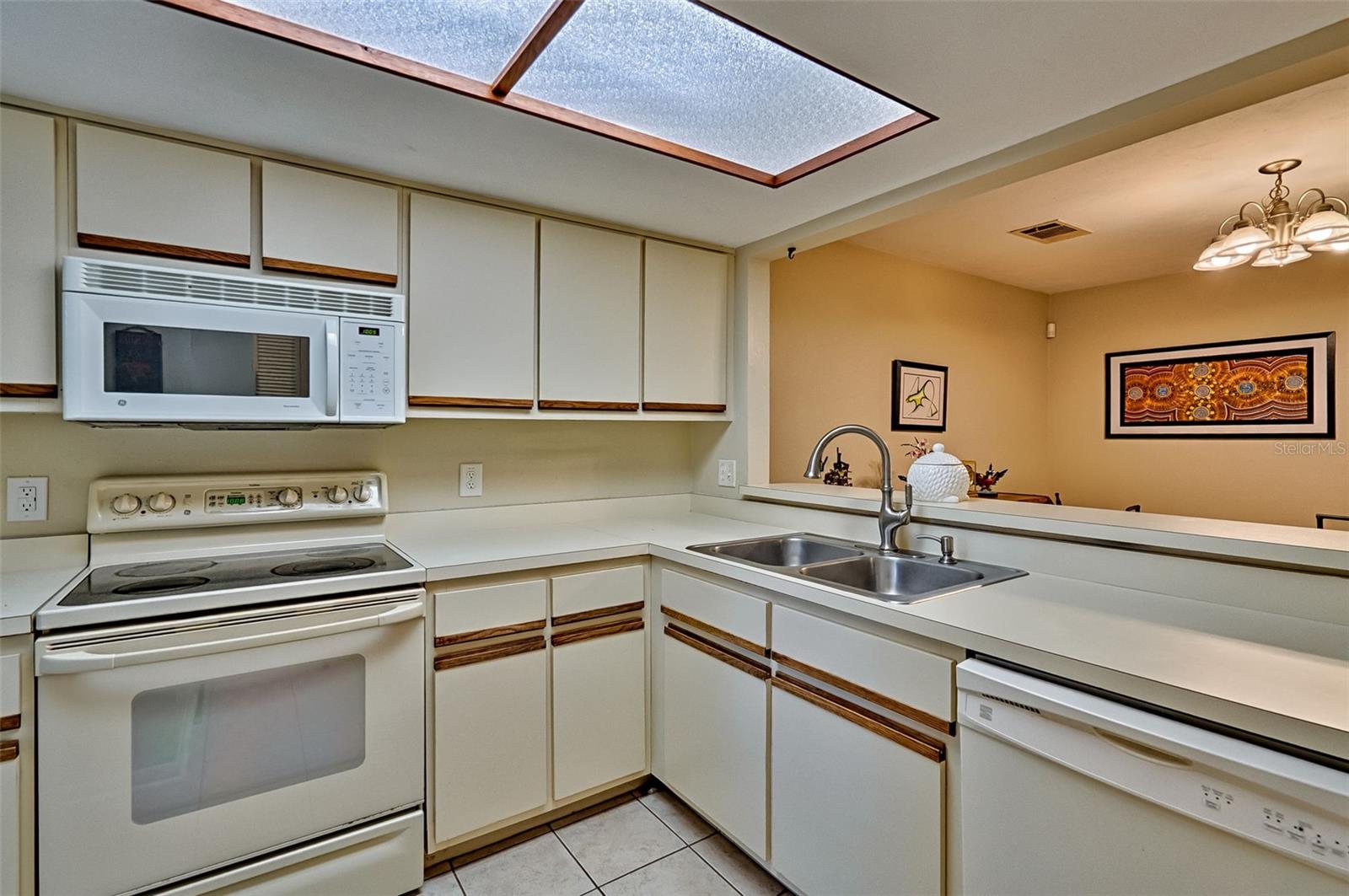 CYPRESS POINT - Residential