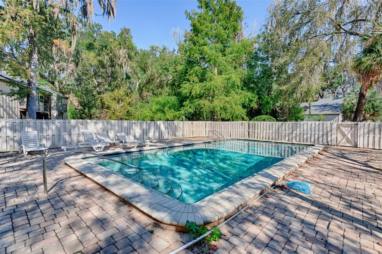 CYPRESS POINT - Residential