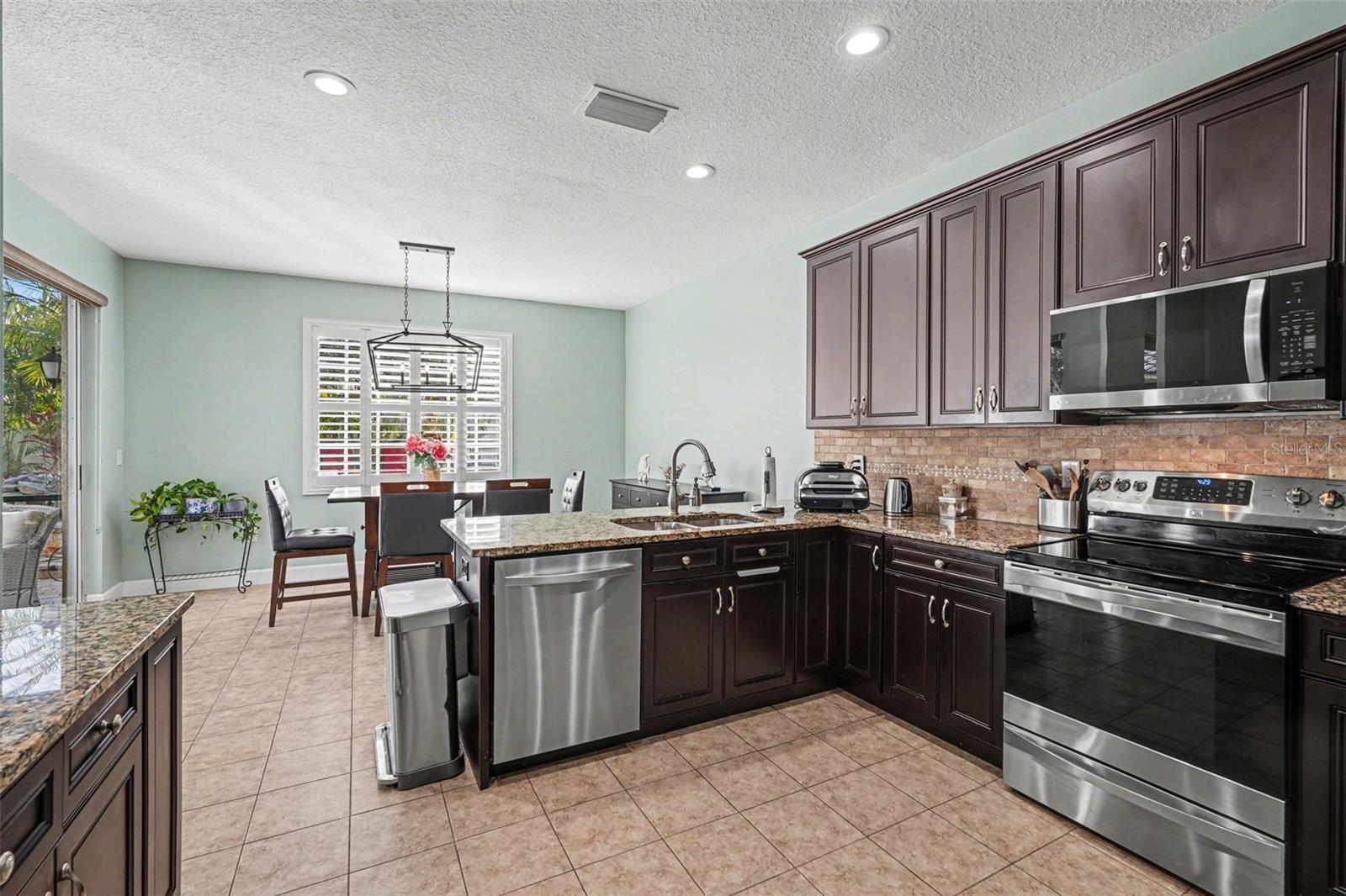 PALM BAY PHASE 1 - Residential