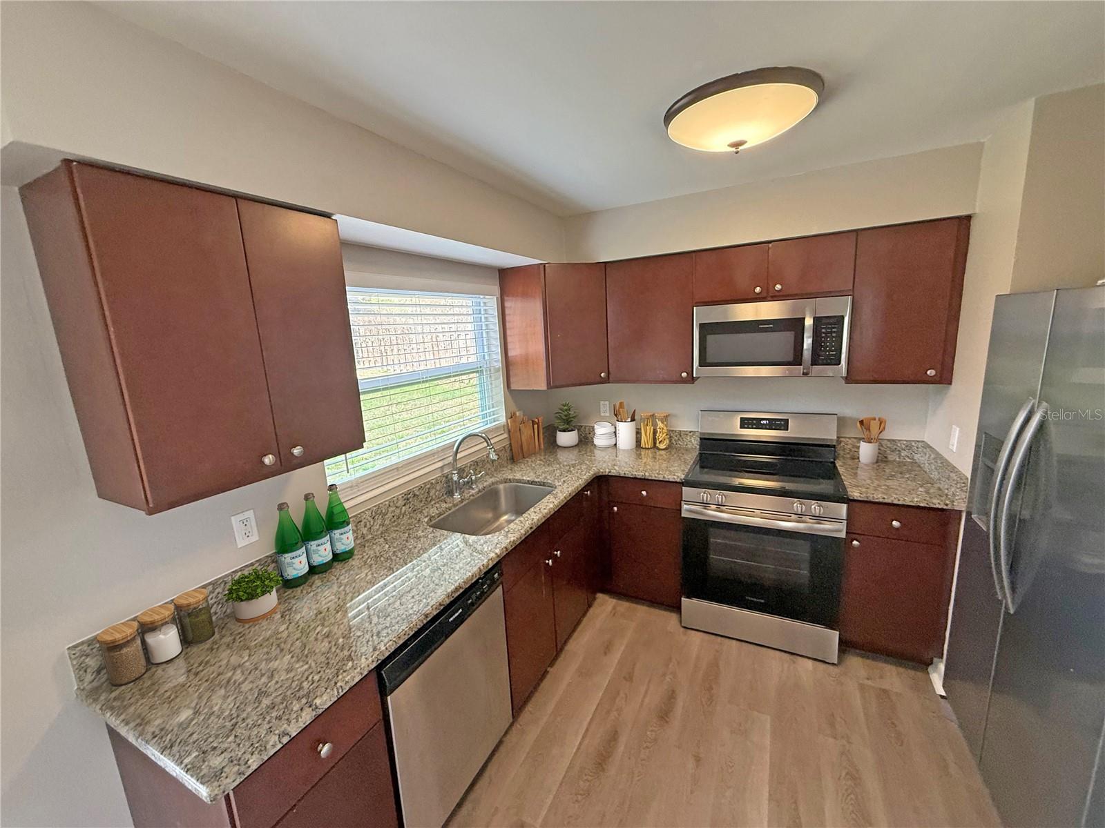 LAKE BONNET HILLS - Residential