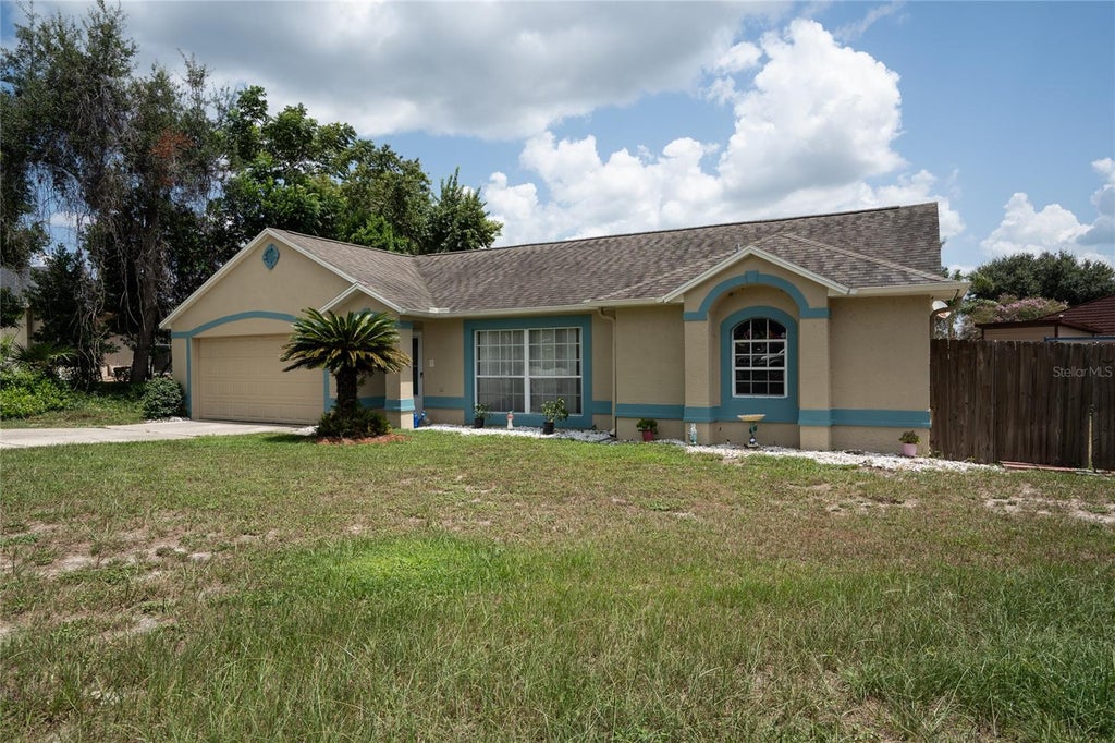 Photo of 832 White Birch Court, Orange City, FL 32763 (MLS # V4950777)