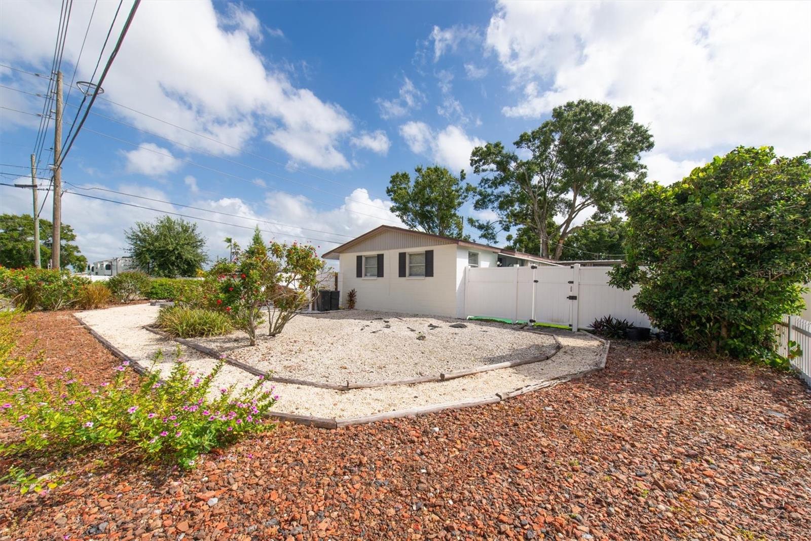 BAYNARD LEE JR 4 - Residential Income