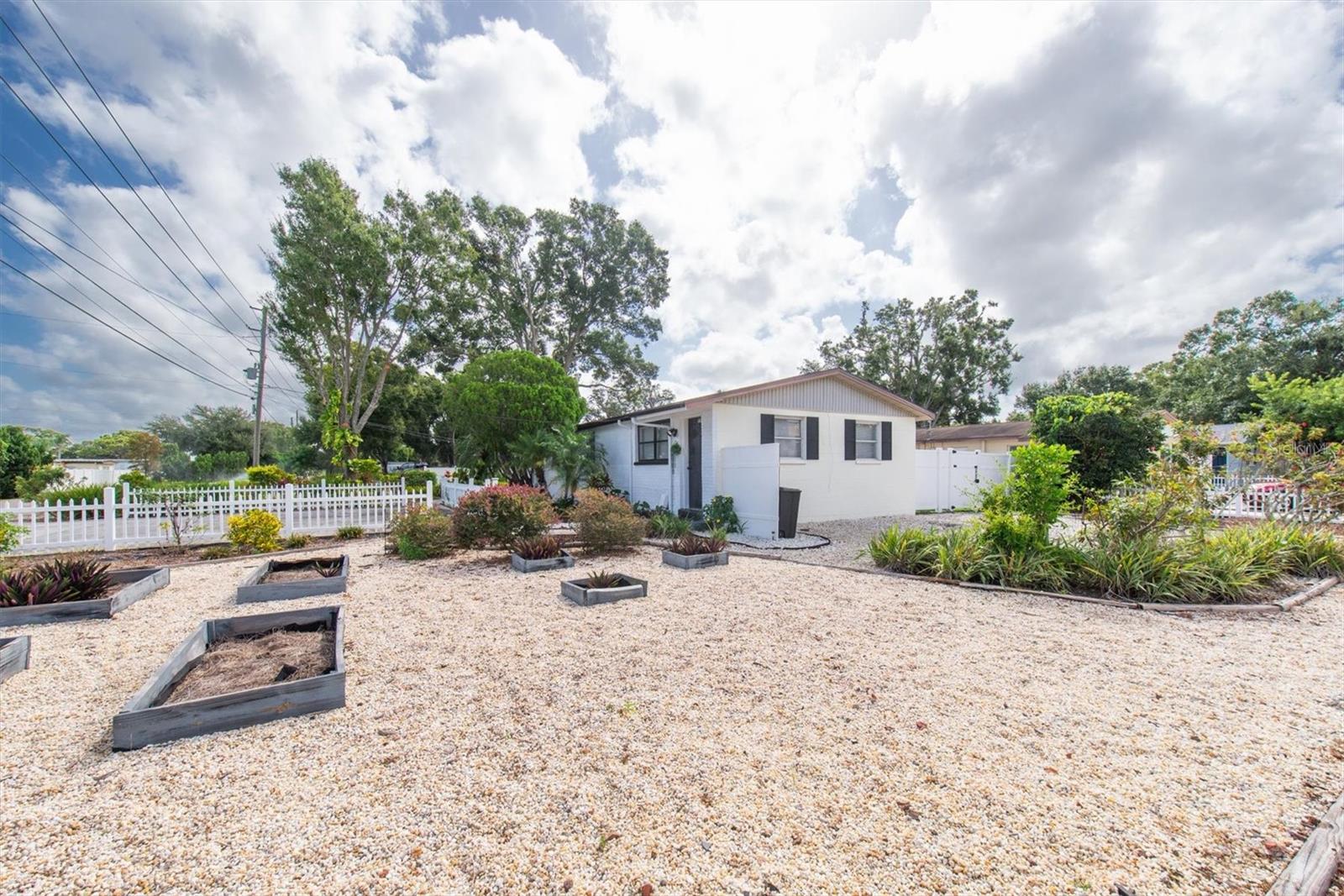 BAYNARD LEE JR 4 - Residential Income