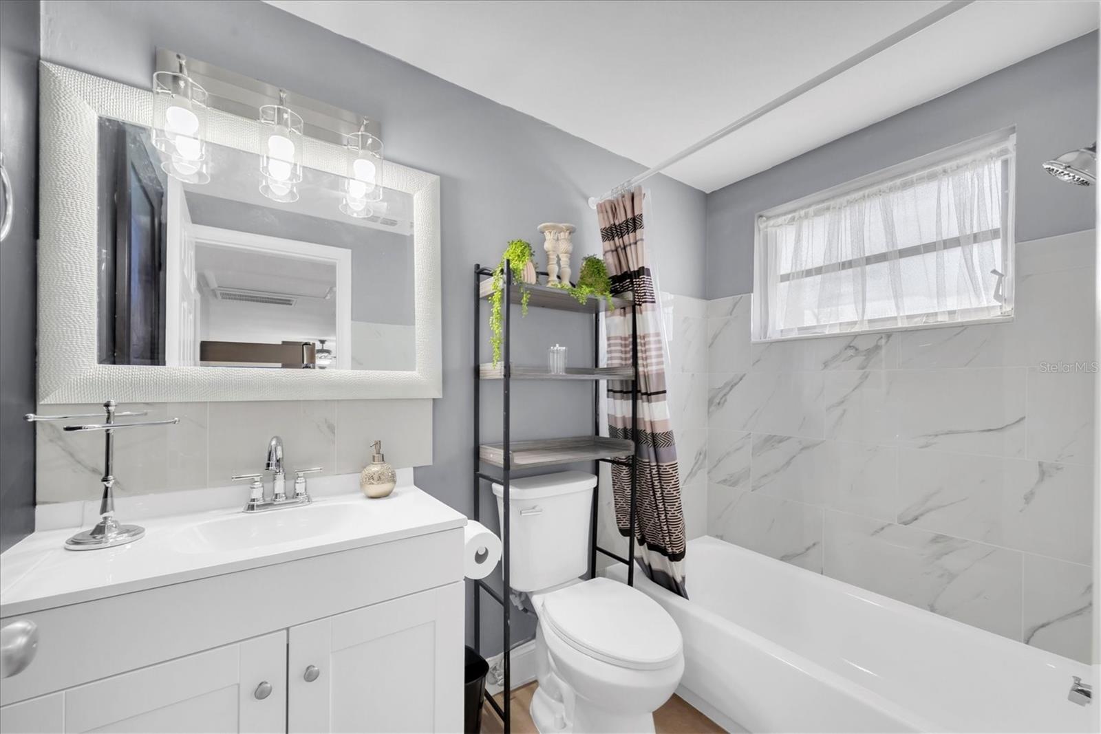 BAYNARD LEE JR 4 - Residential Income