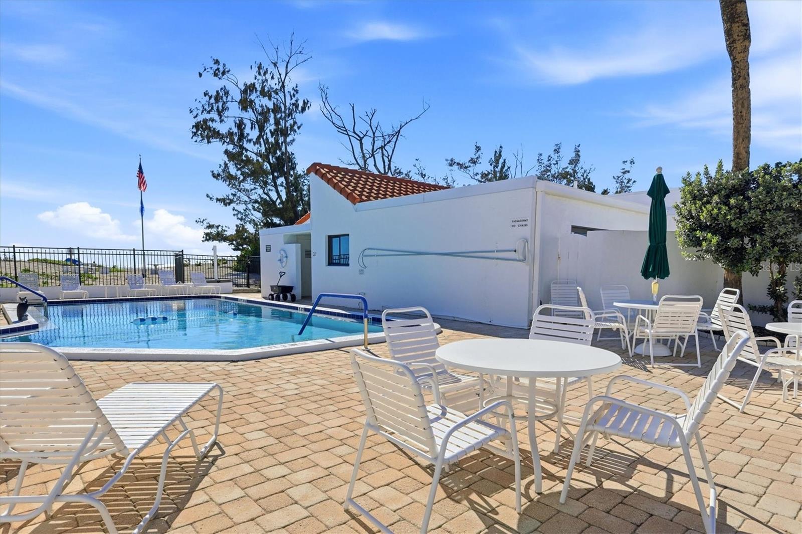 JETTY VILLAS - Residential