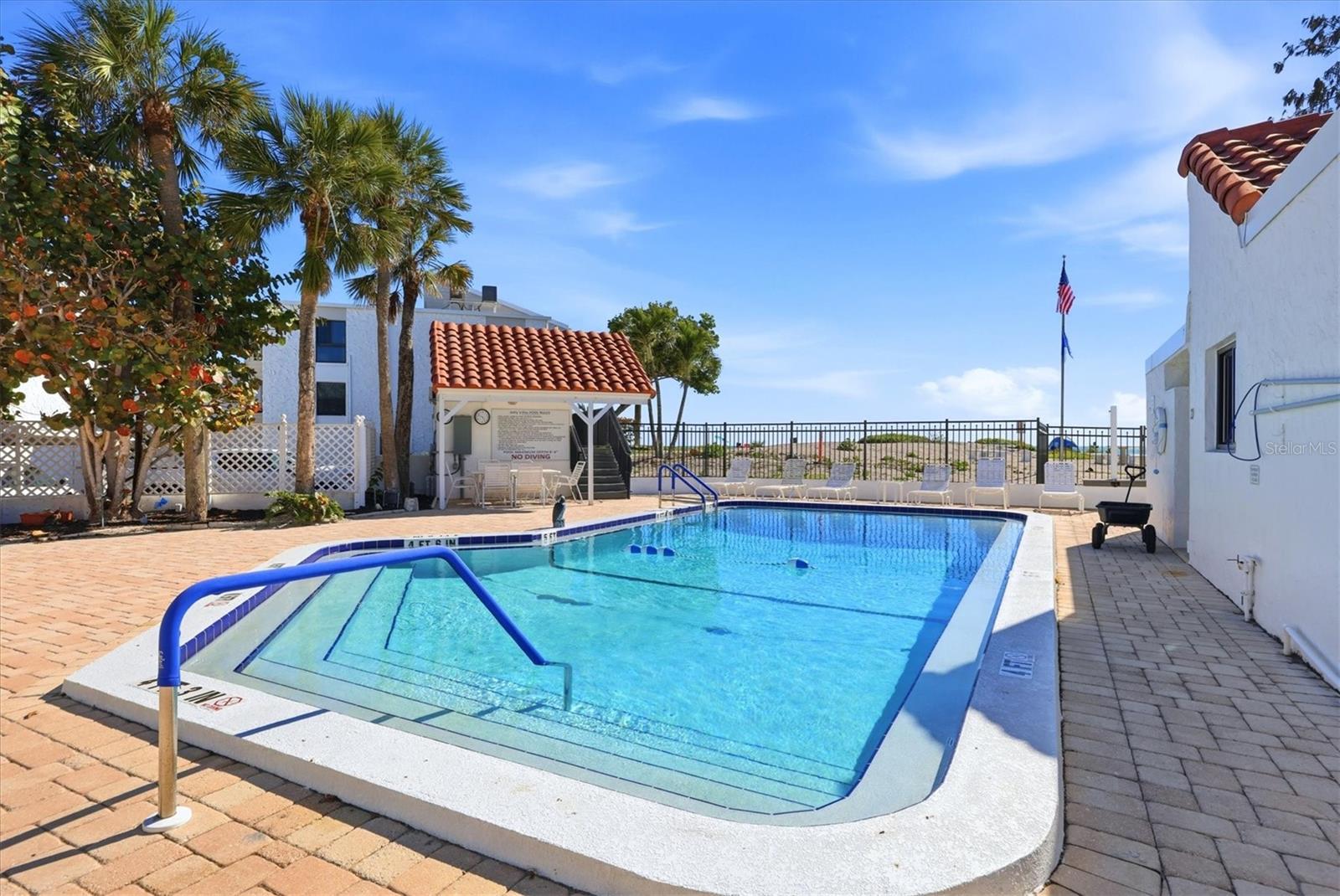 JETTY VILLAS - Residential