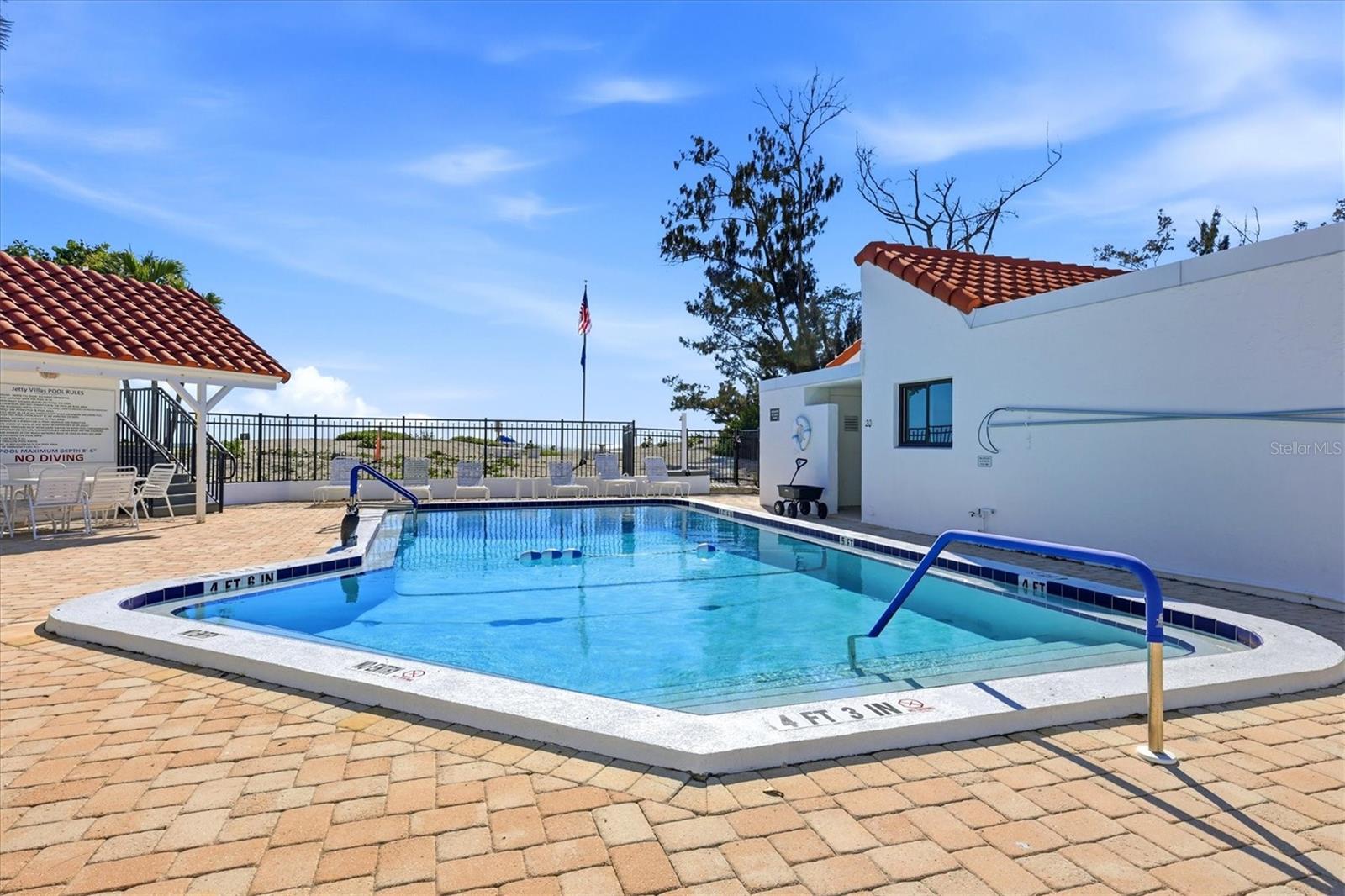 JETTY VILLAS - Residential