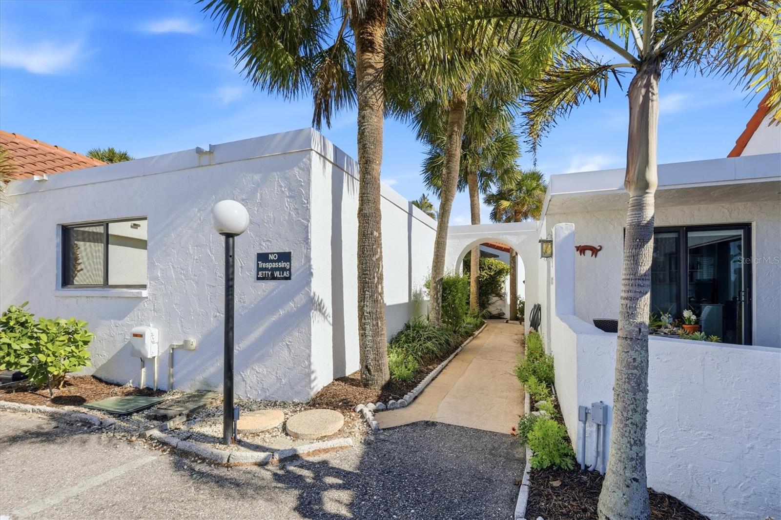 1585 TARPON CENTER DRIVE 29