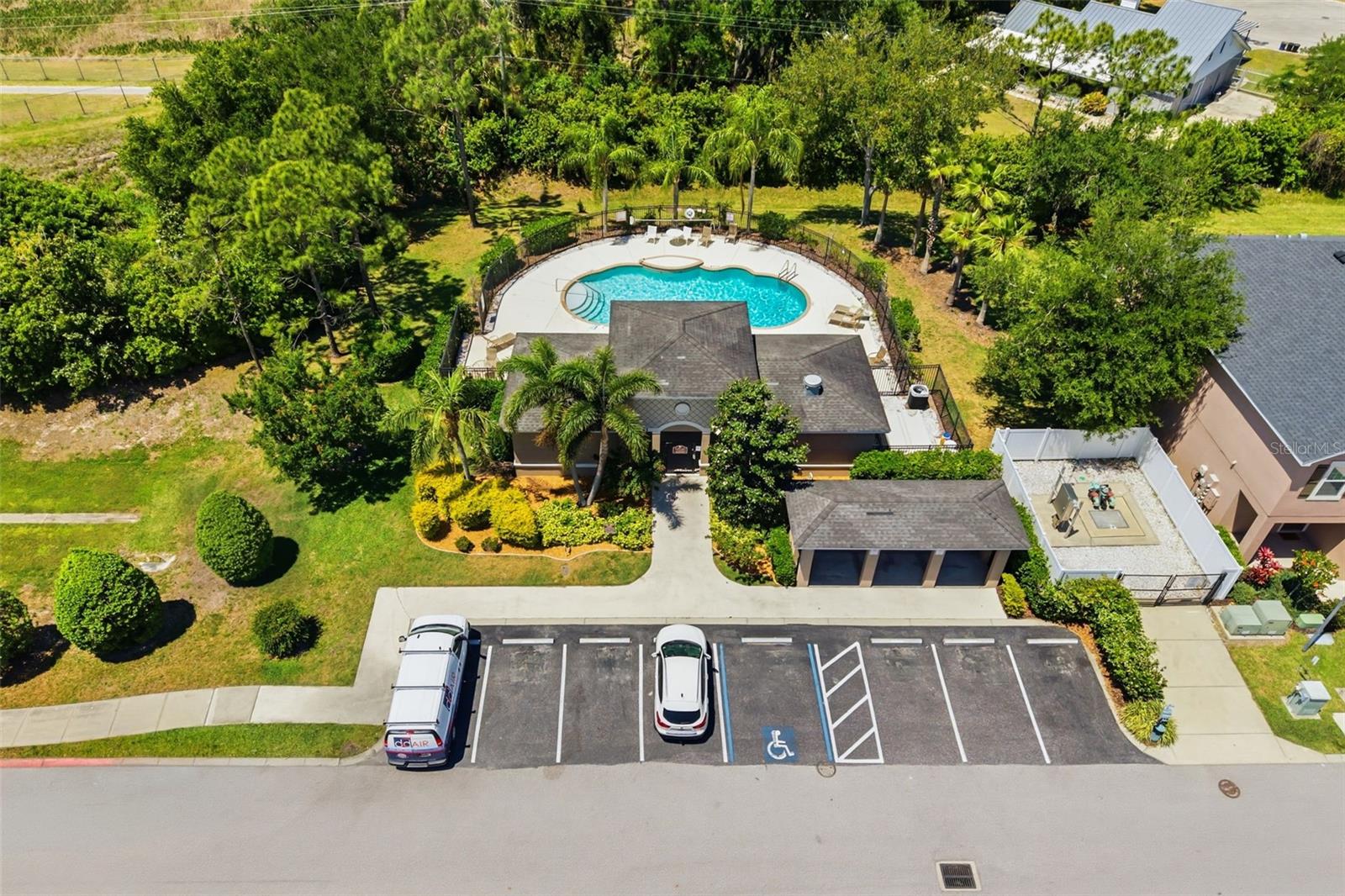 BRADFORD MANOR TWNHMS - Residential